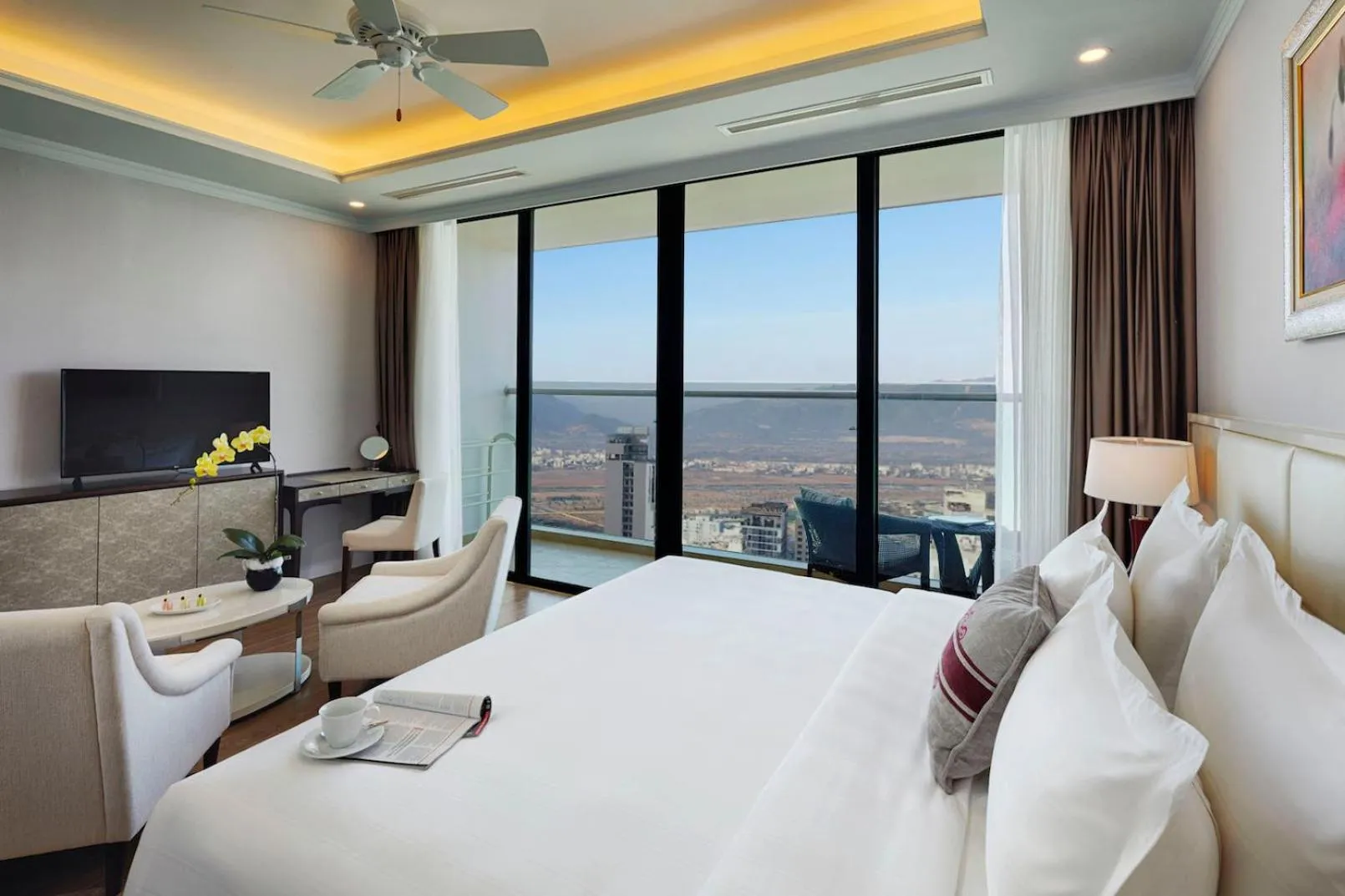 View (from property/room), Bed in Vinpearl Beachfront Nha Trang