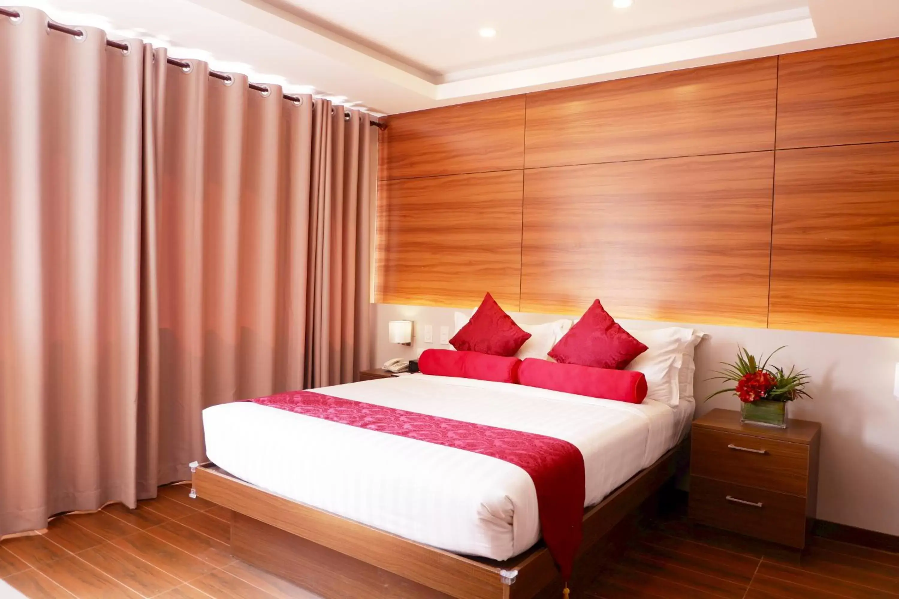Bedroom, Bed in Valero Grand Suites by Swiss-Belhotel