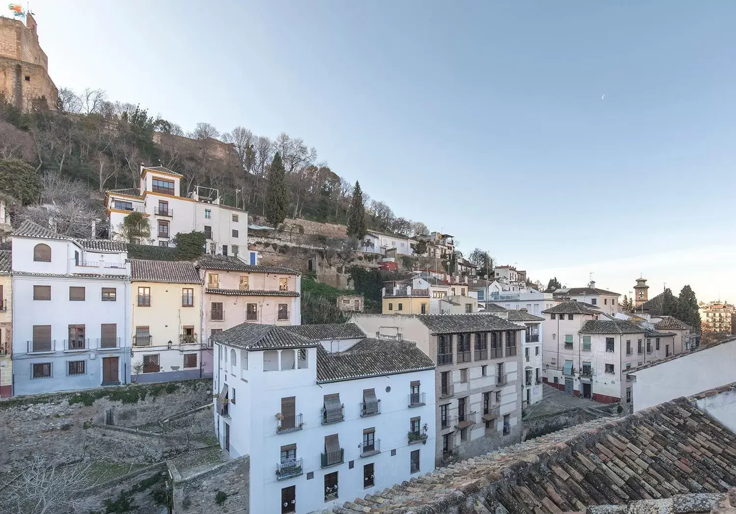 Neighbourhood in Shine Albayzín