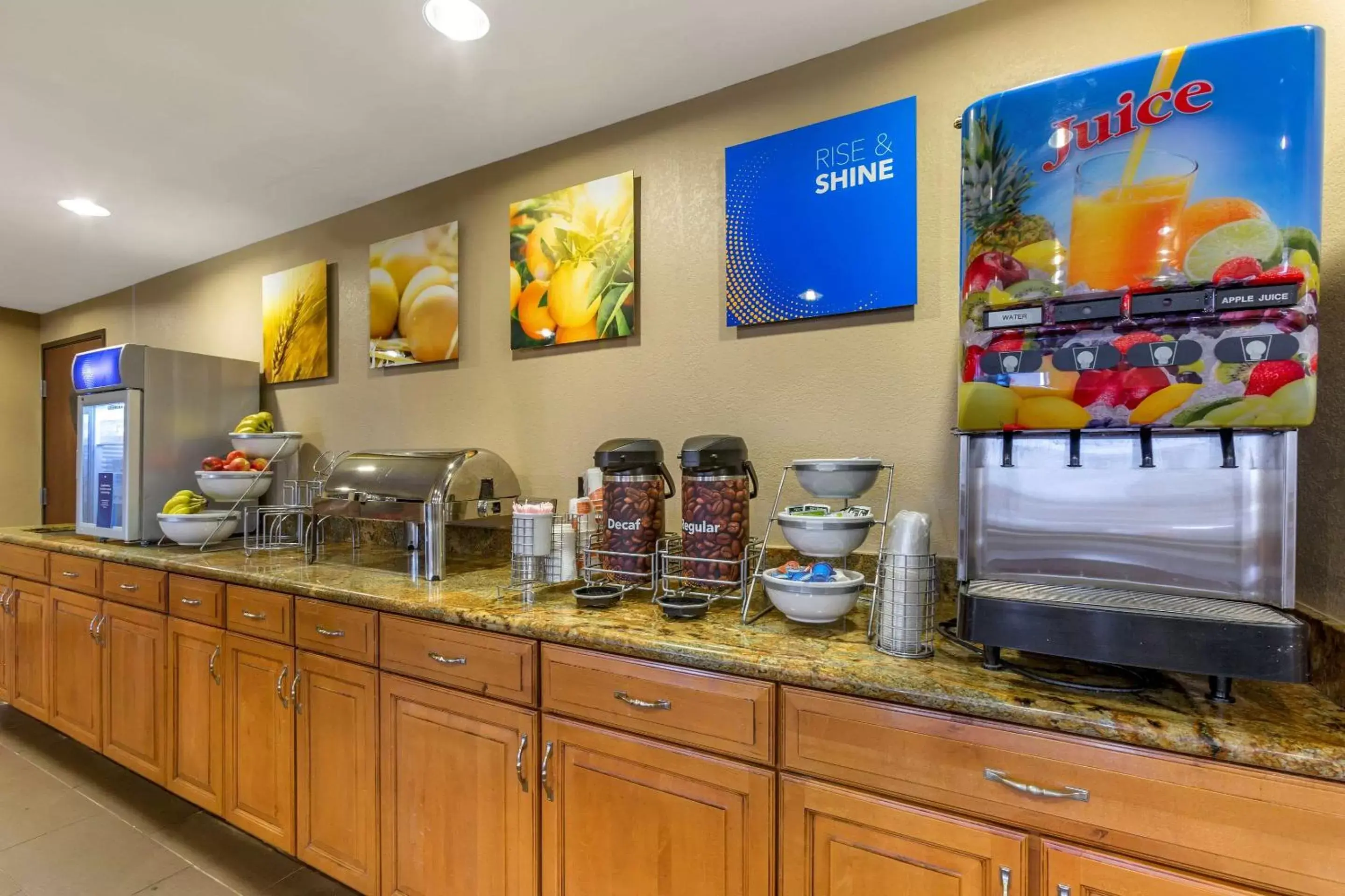 Restaurant/places to eat in Comfort Inn & Suites Phoenix North / Deer Valley