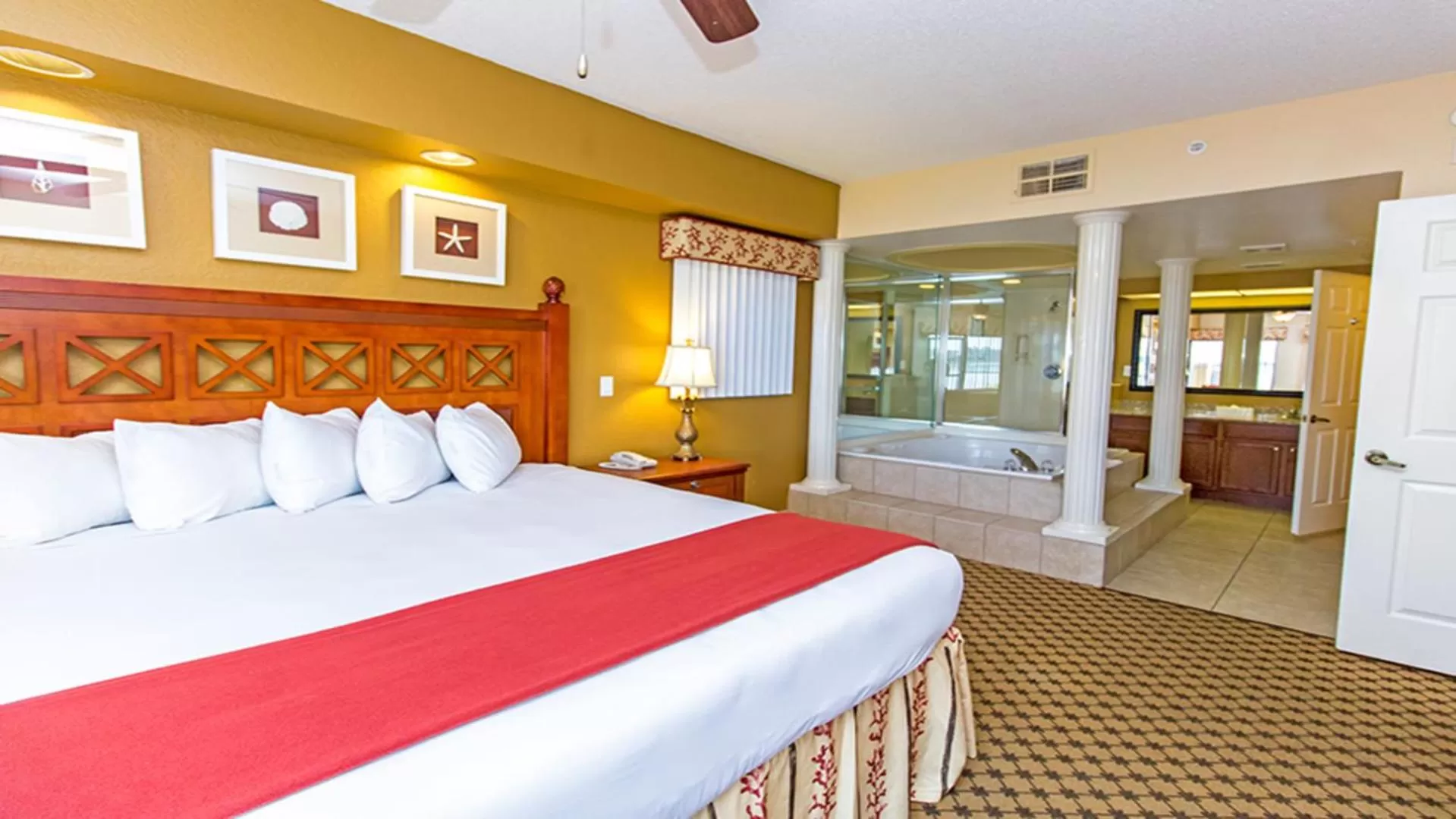 STUNNING CONDO NEAR UNIVERSAL STUDIOS