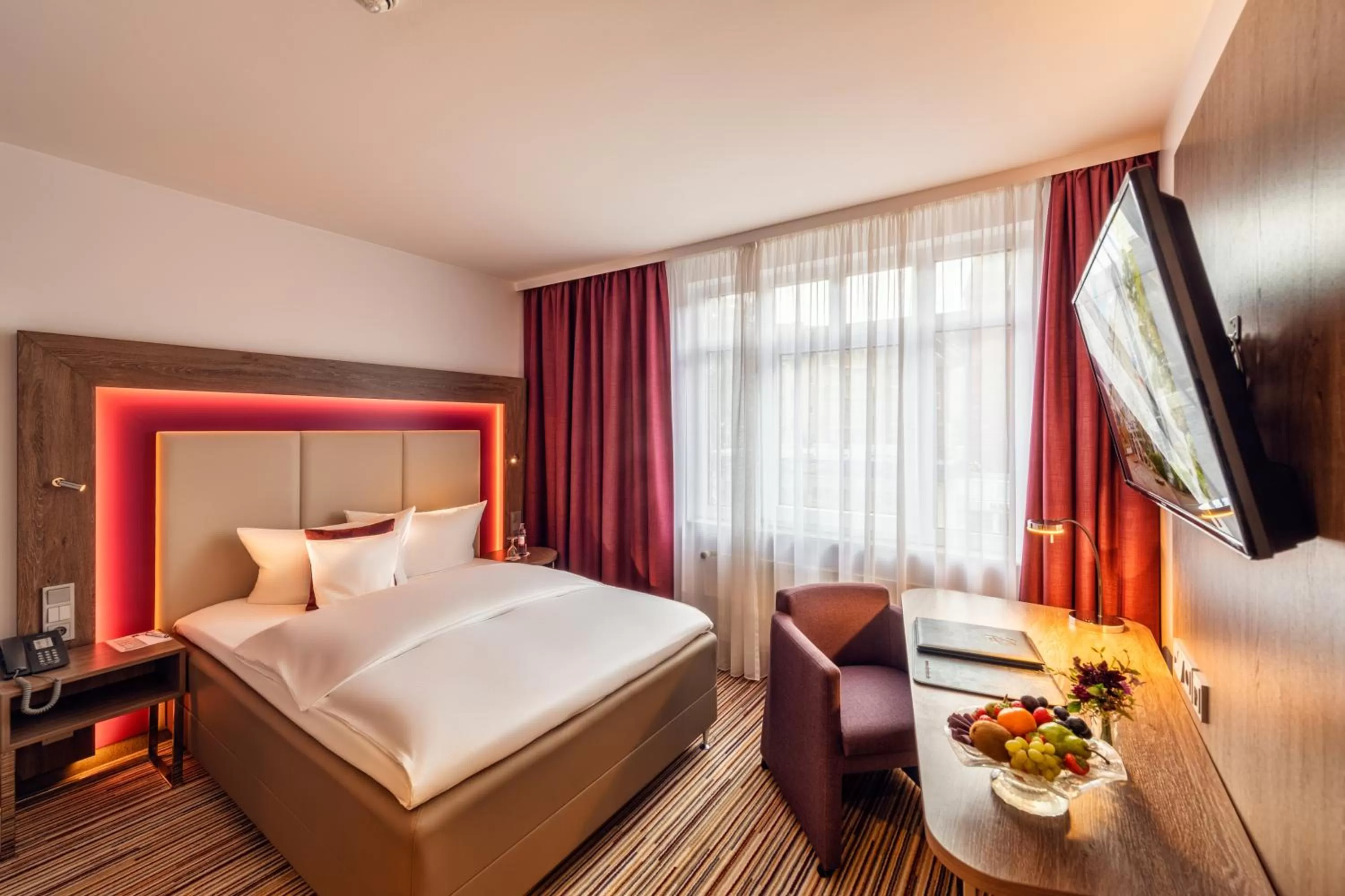 Photo of the whole room, Bed in Best Western Plus Hotel Stadtquartier Haan