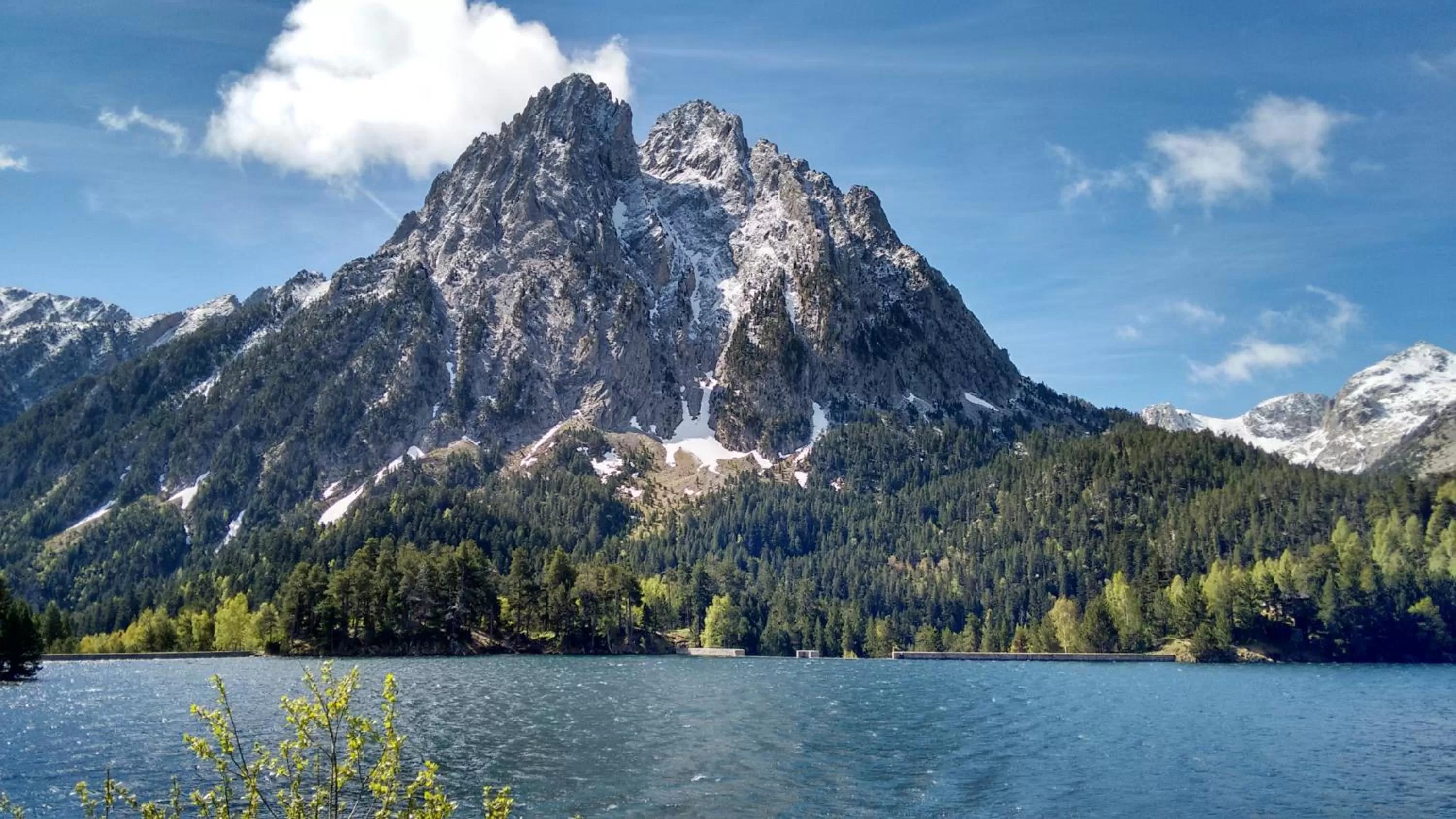 Nearby landmark in Hotel Restaurant Pessets & SPA