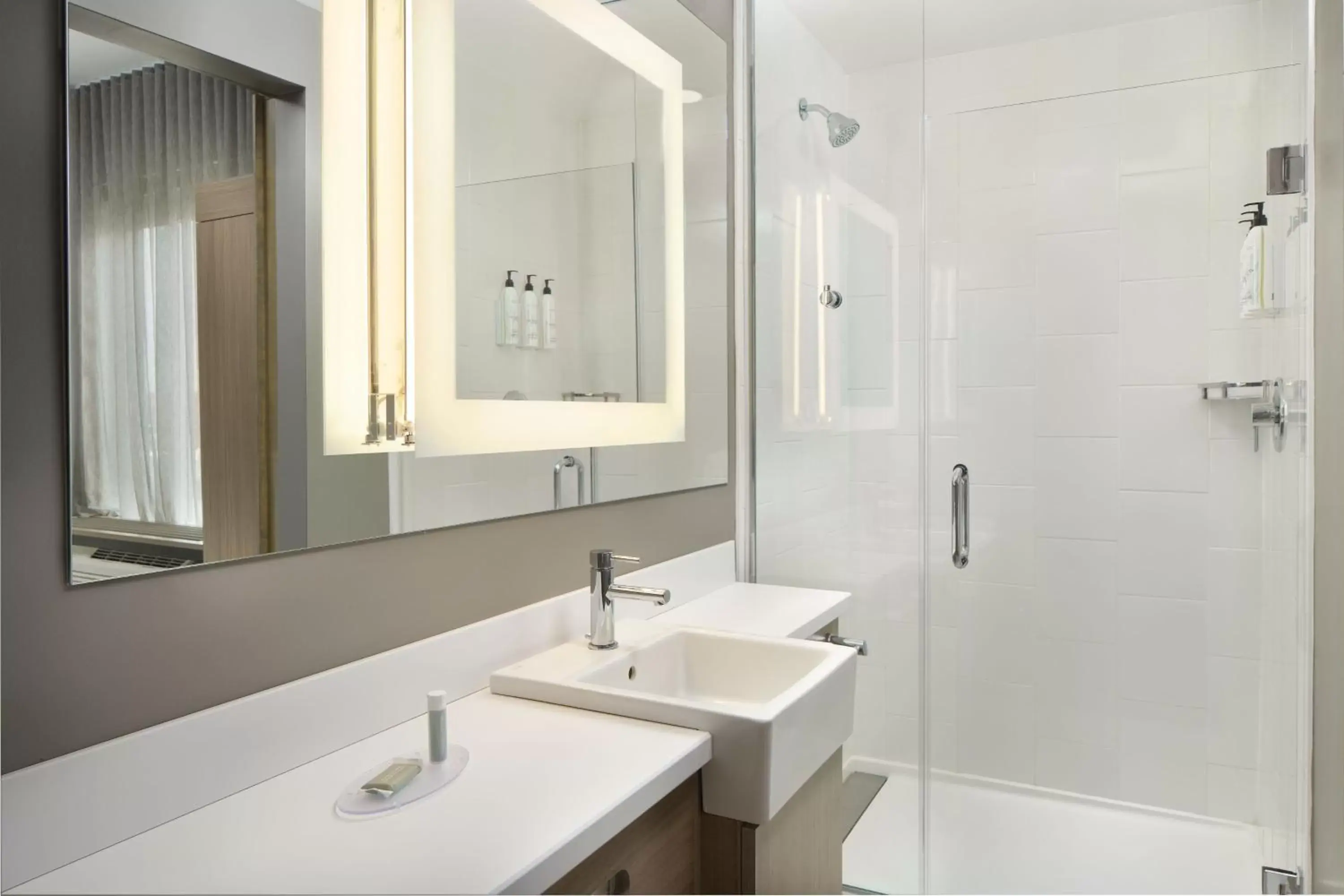 Bathroom in SpringHill Suites by Marriott Jacksonville Baymeadows