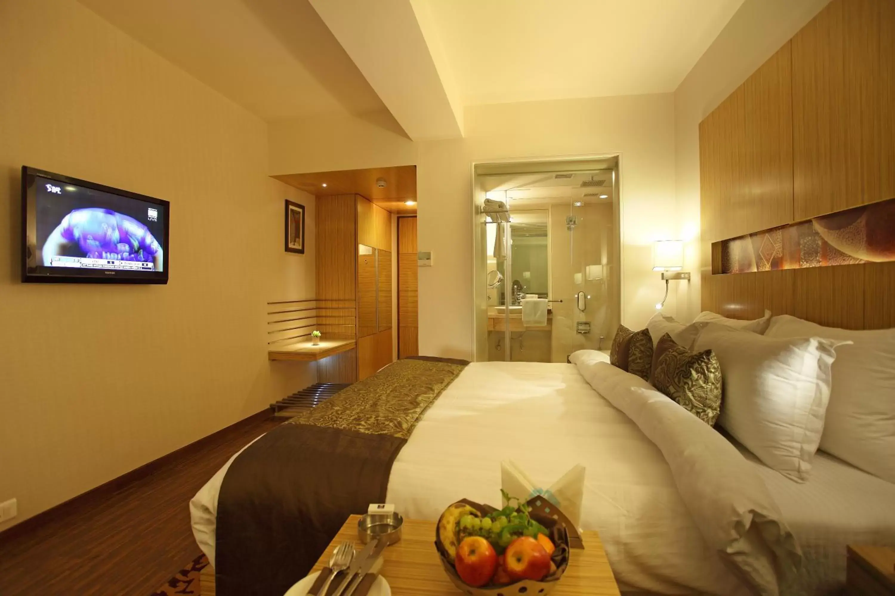 TV and multimedia, TV/Entertainment Center in Comfort Inn Legacy