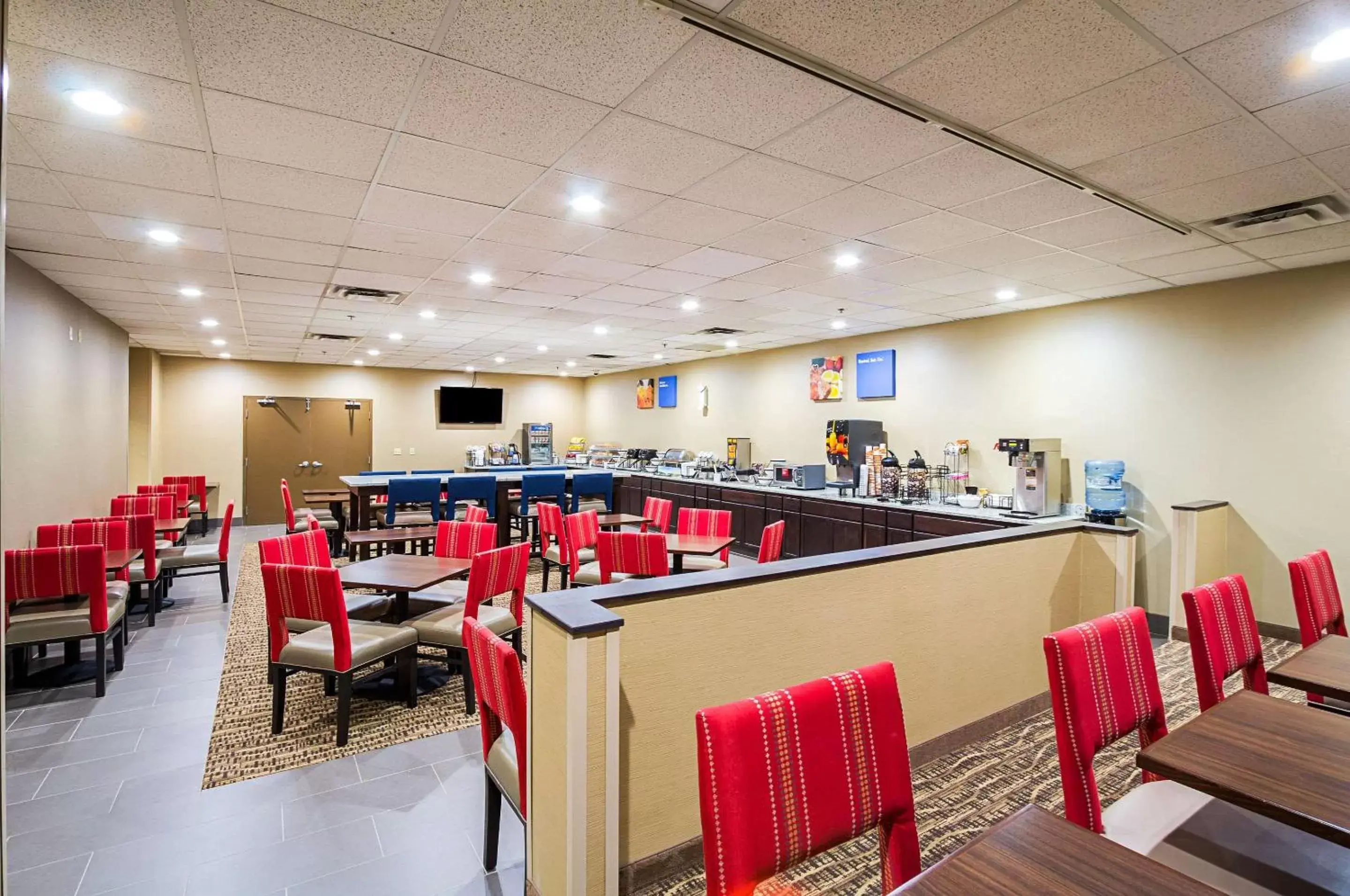 Restaurant/Places to Eat in Comfort Inn Downtown Cleveland