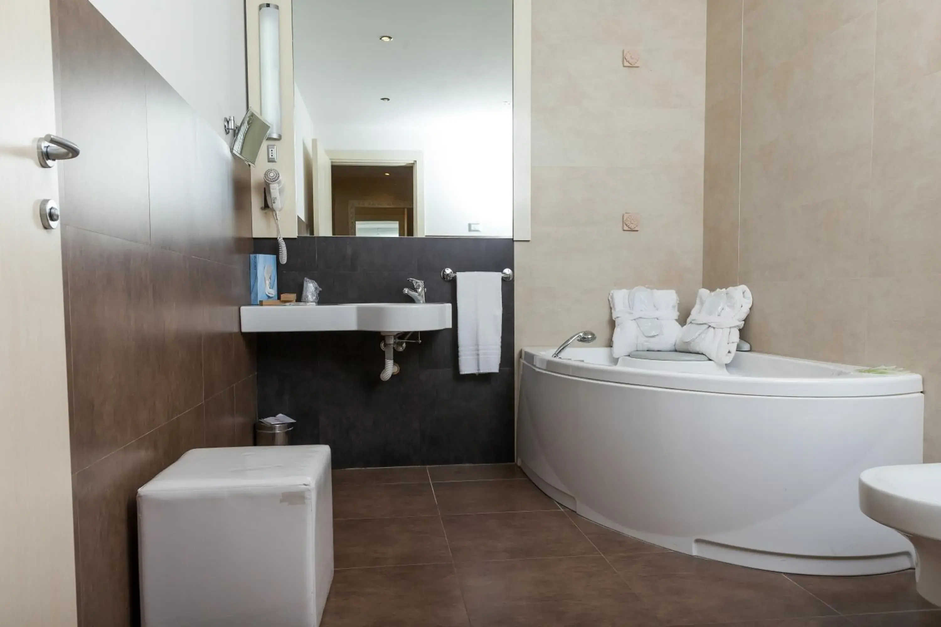 Bathroom in Modica Palace Hotel