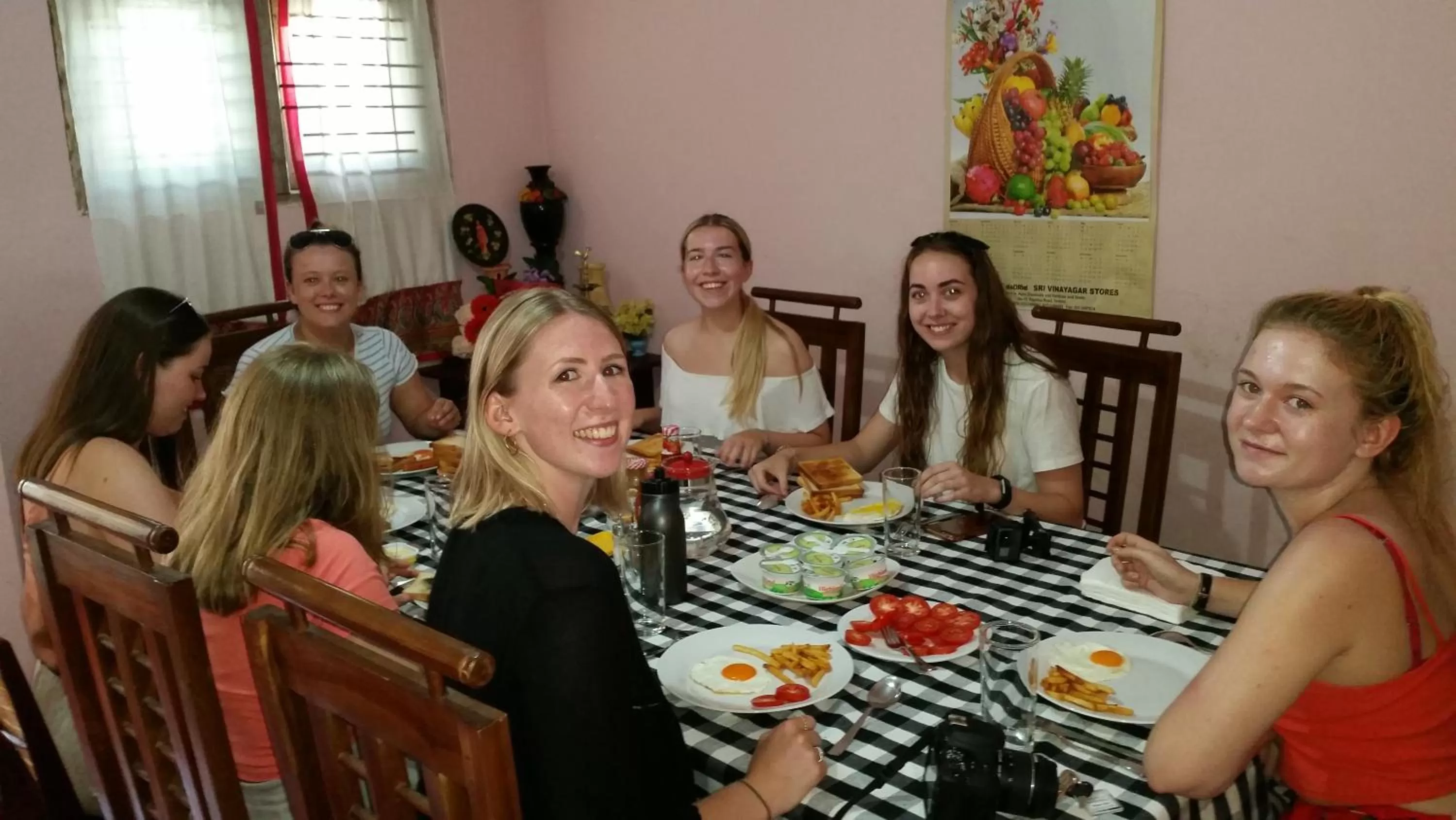 Restaurant/places to eat in Mahaweli View Inn Kandy