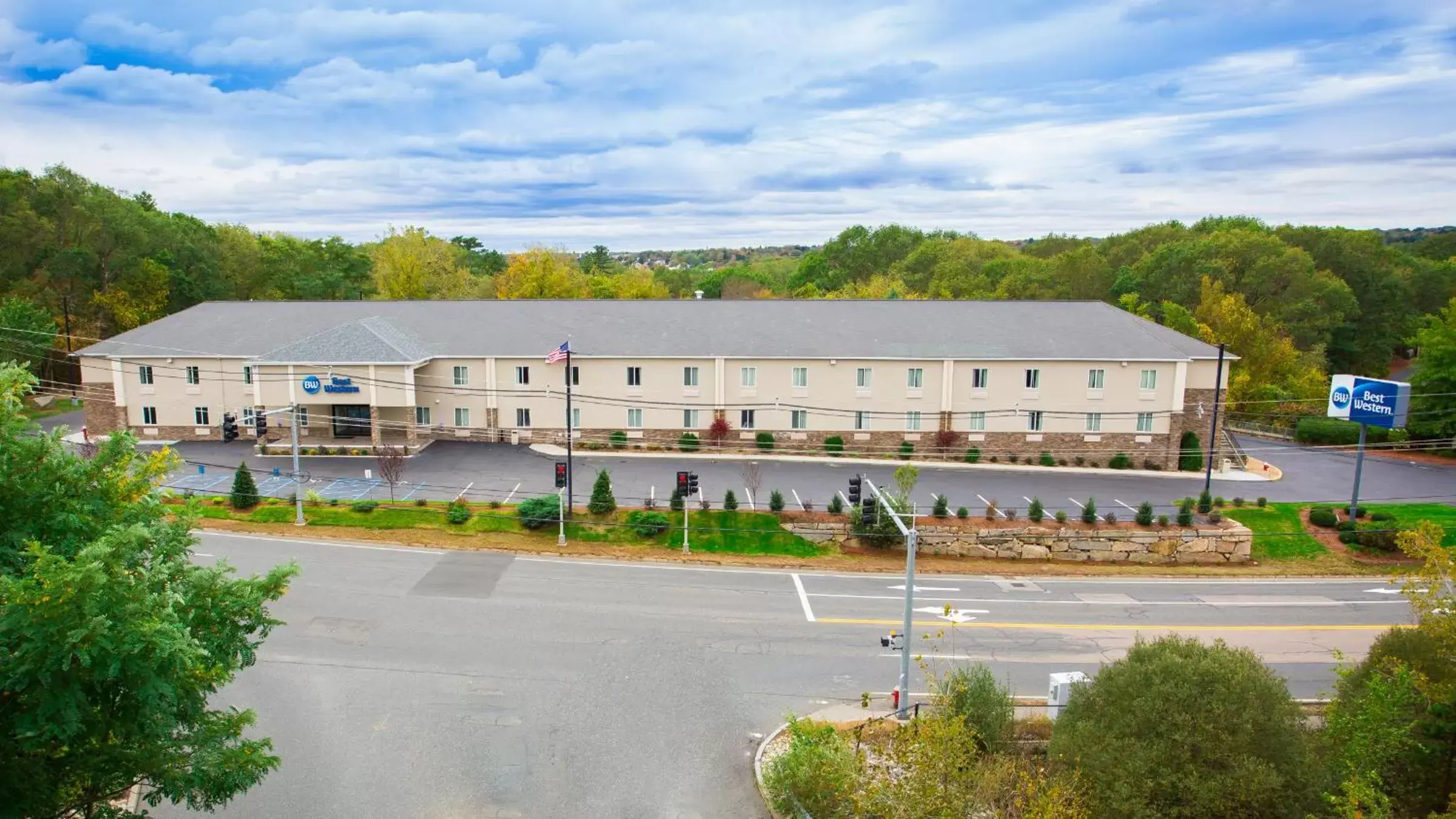 Property Building in Best Western Milford Inn