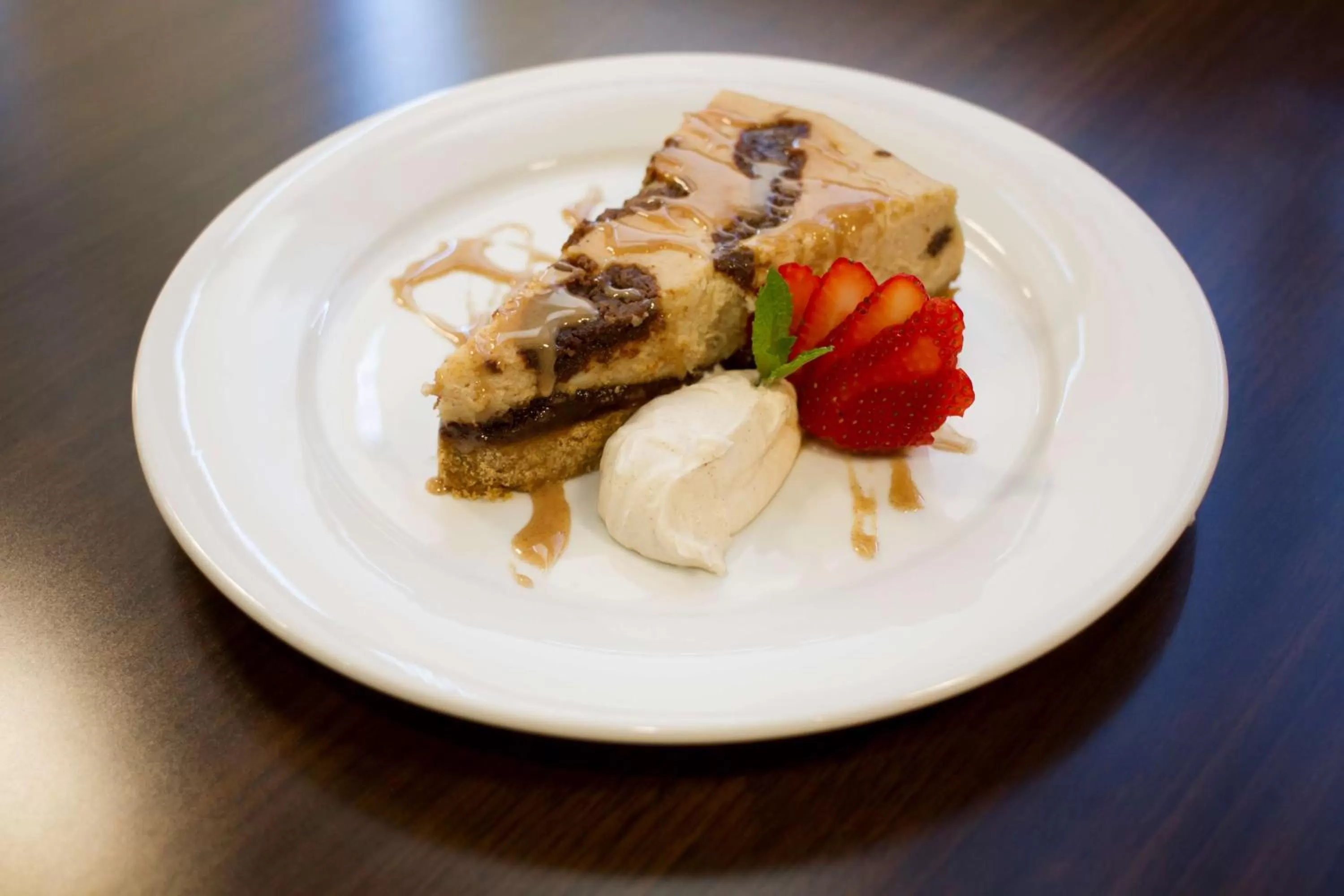 Restaurant/places to eat in Embassy Suites by Hilton Akron Canton Airport