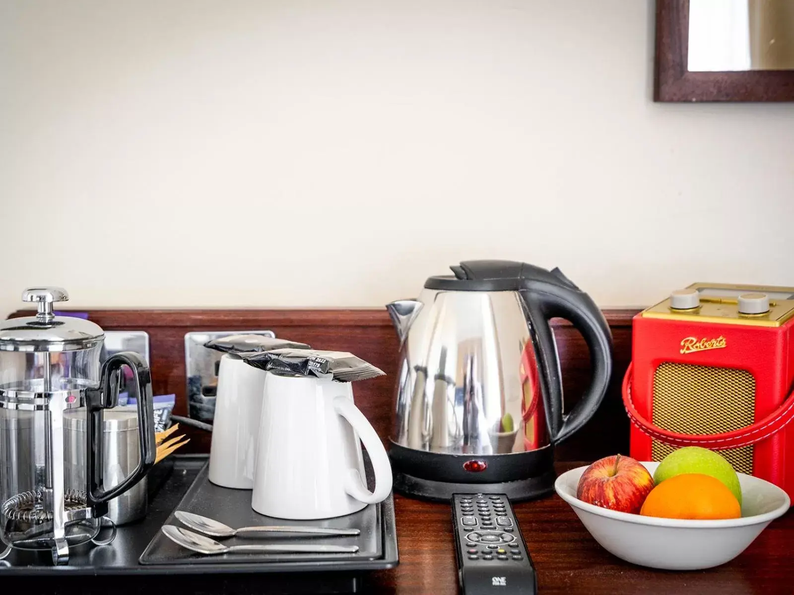 Coffee/tea facilities in The Clifton Hotel Bristol