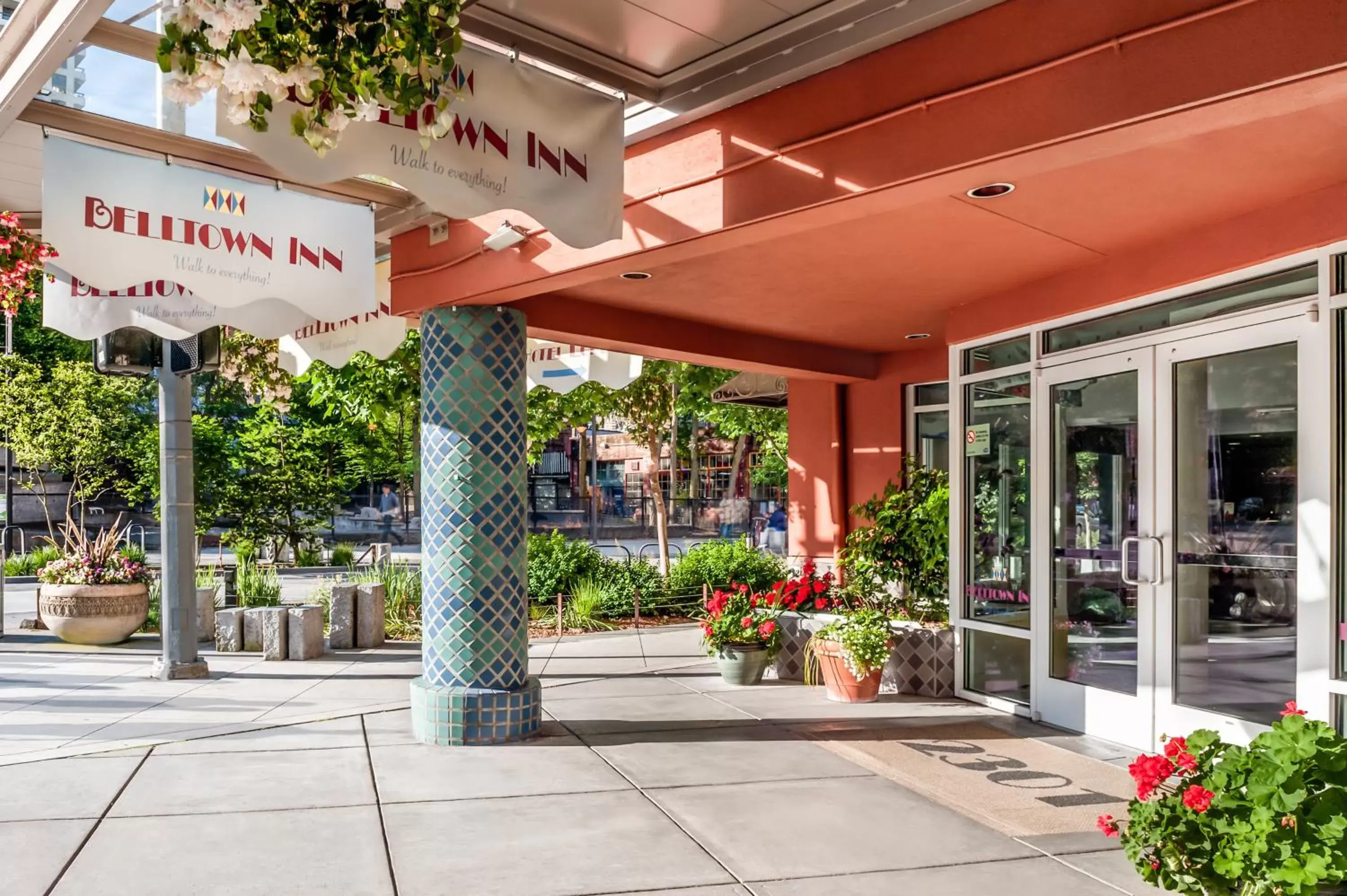 Property building in Belltown Inn Property building in Belltown Inn