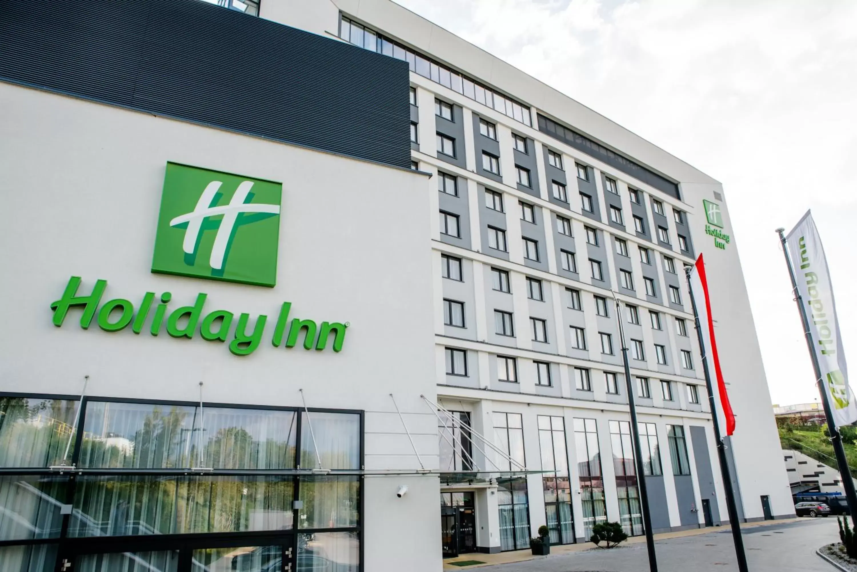 Property building in Holiday Inn Dąbrowa Górnicza-Katowice by IHG Property building in Holiday Inn Dąbrowa Górnicza-Katowice by IHG