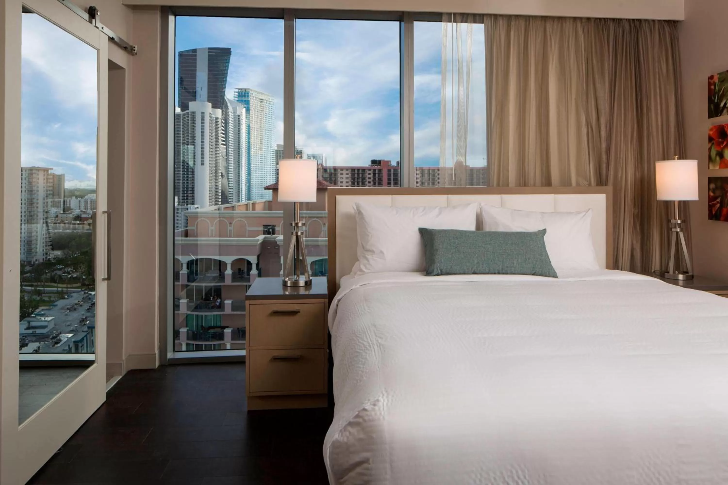 Photo of the whole room, Bed in Residence Inn Miami Sunny Isles Beach