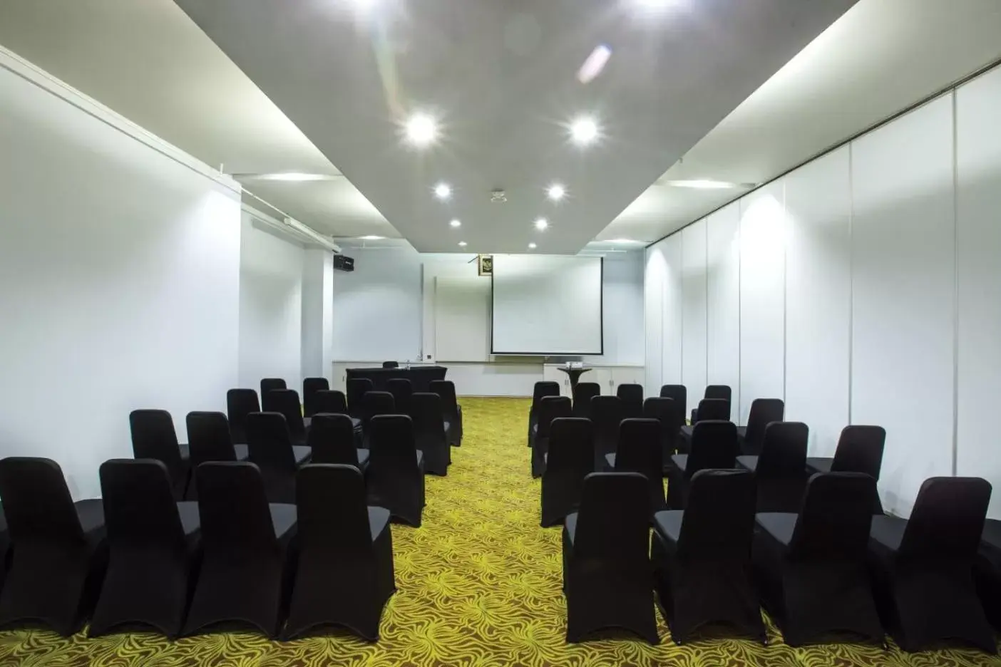 Meeting/conference room in Sparks Life Jakarta, ARTOTEL Curated