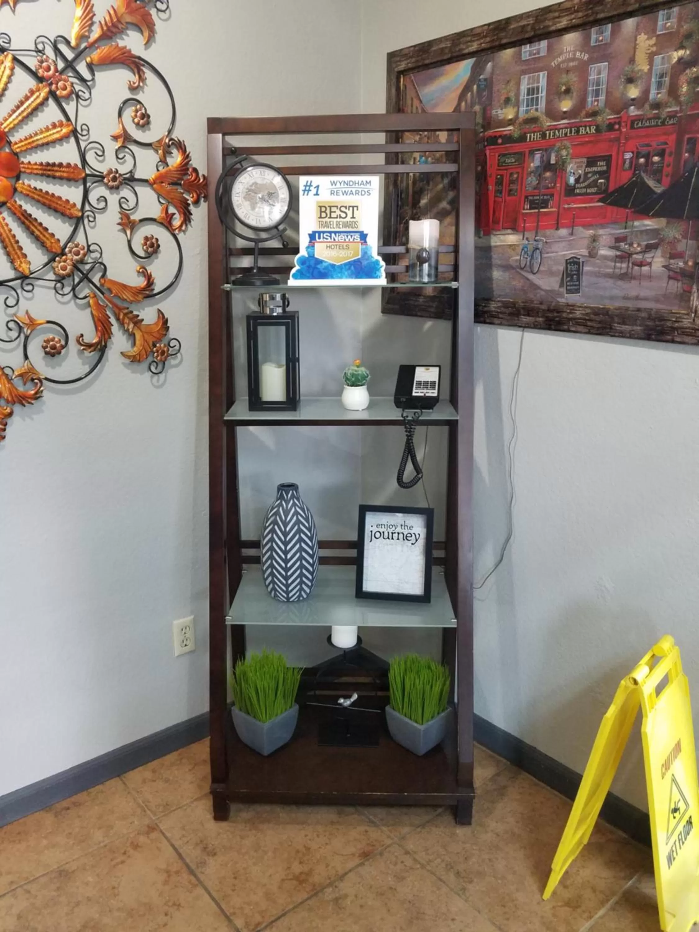 Lobby or reception in Super 8 by Wyndham Independence Kansas City