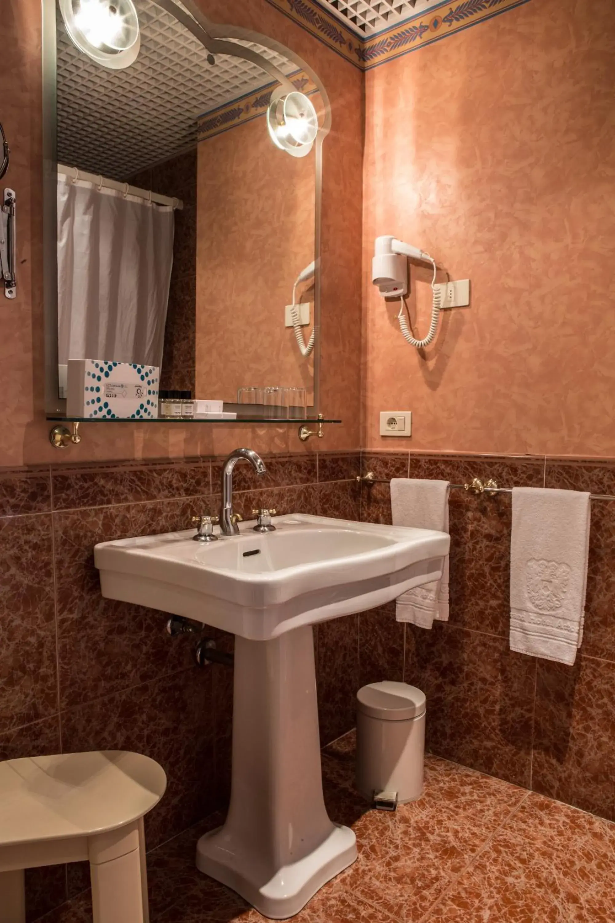 Superior Double Room Sea Side - single occupancy in Grand Hotel Astoria Superior Double Room Sea Side - single occupancy in Grand Hotel Astoria