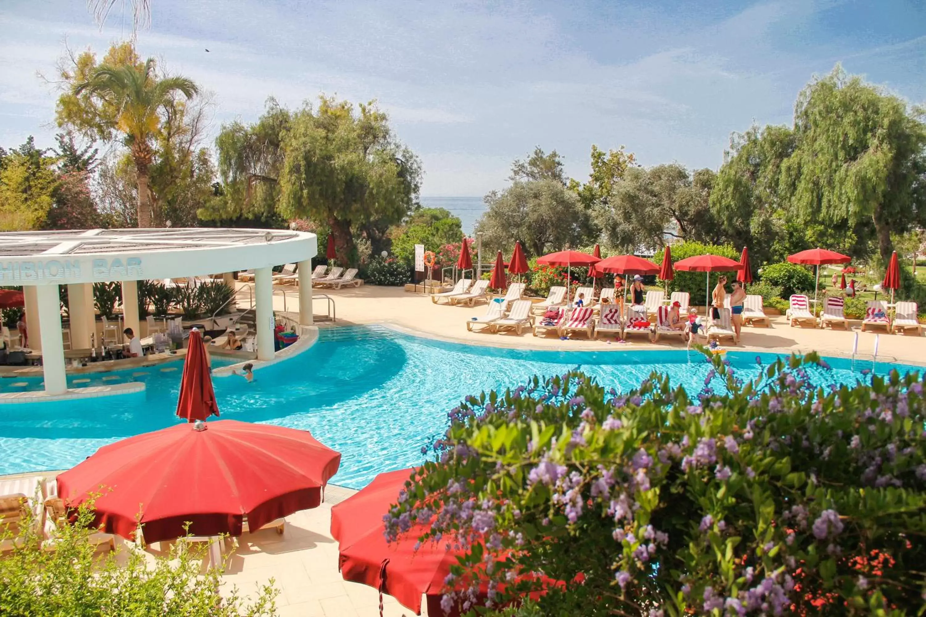 Pool view, Swimming Pool in St Raphael Resort