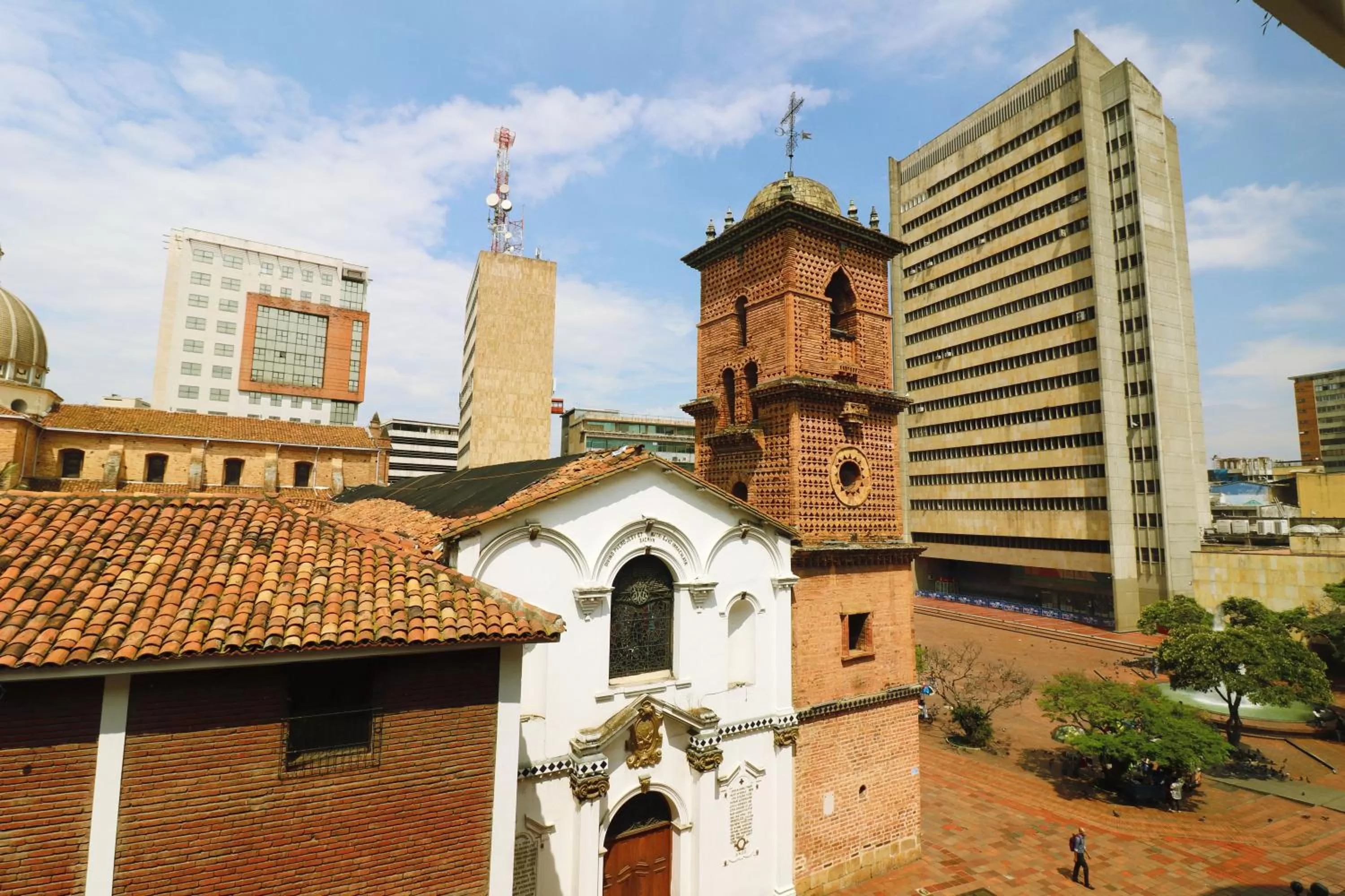 Property Building in 554 Apartments