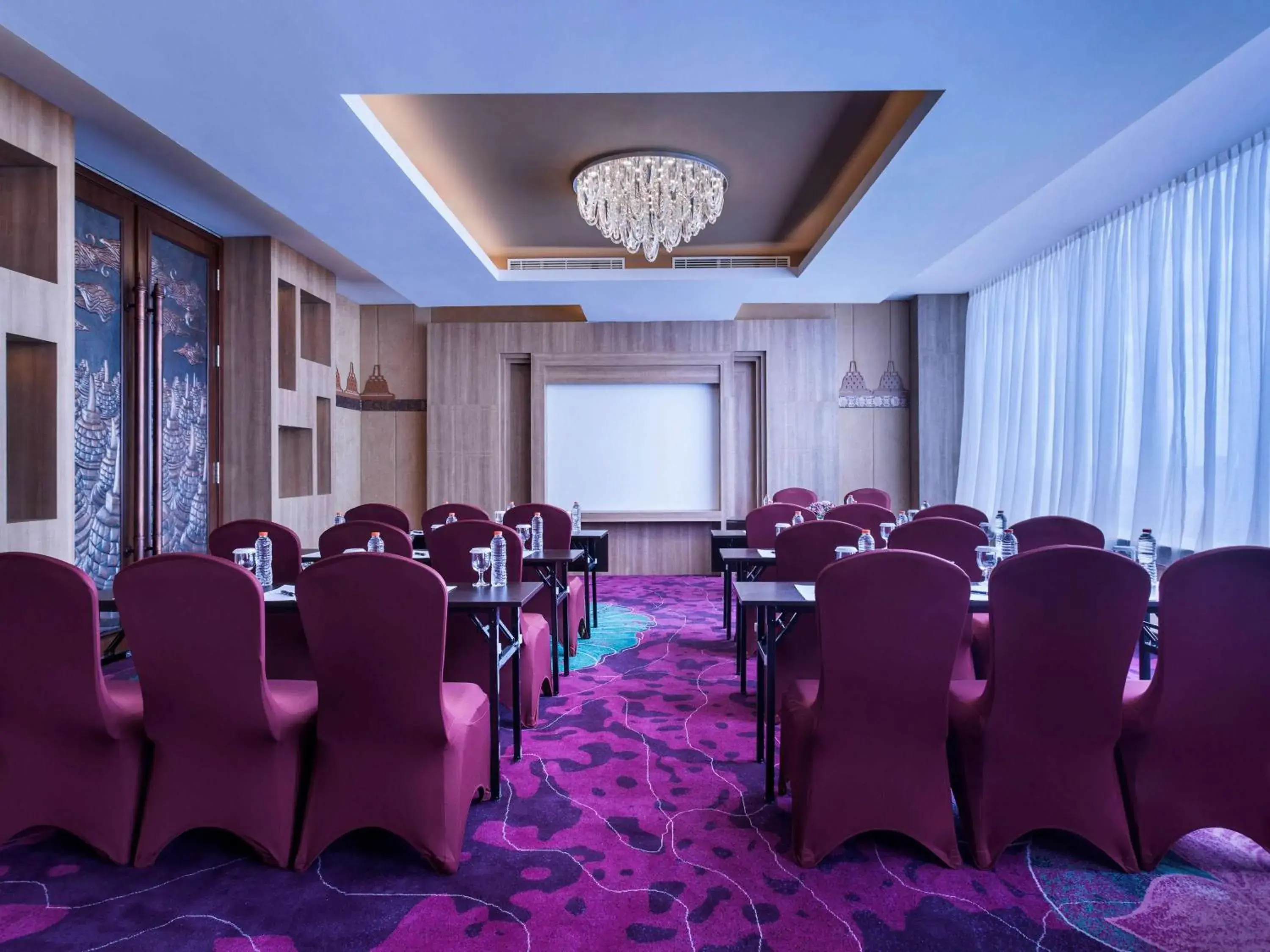 Meeting/conference room in Grand Mercure Yogyakarta Adi Sucipto