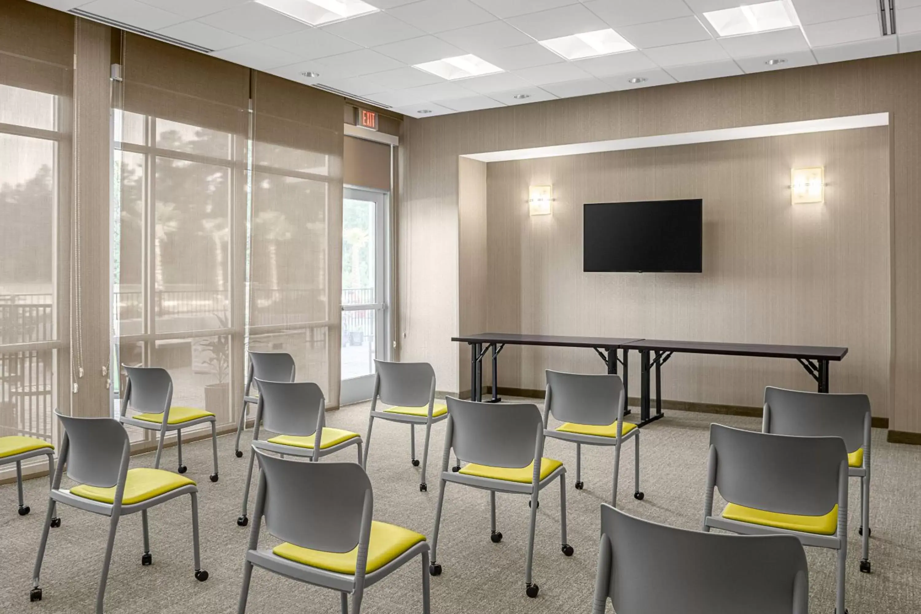 Meeting/conference room, Lounge/Bar in SpringHill Suites by Marriott Savannah Richmond Hill