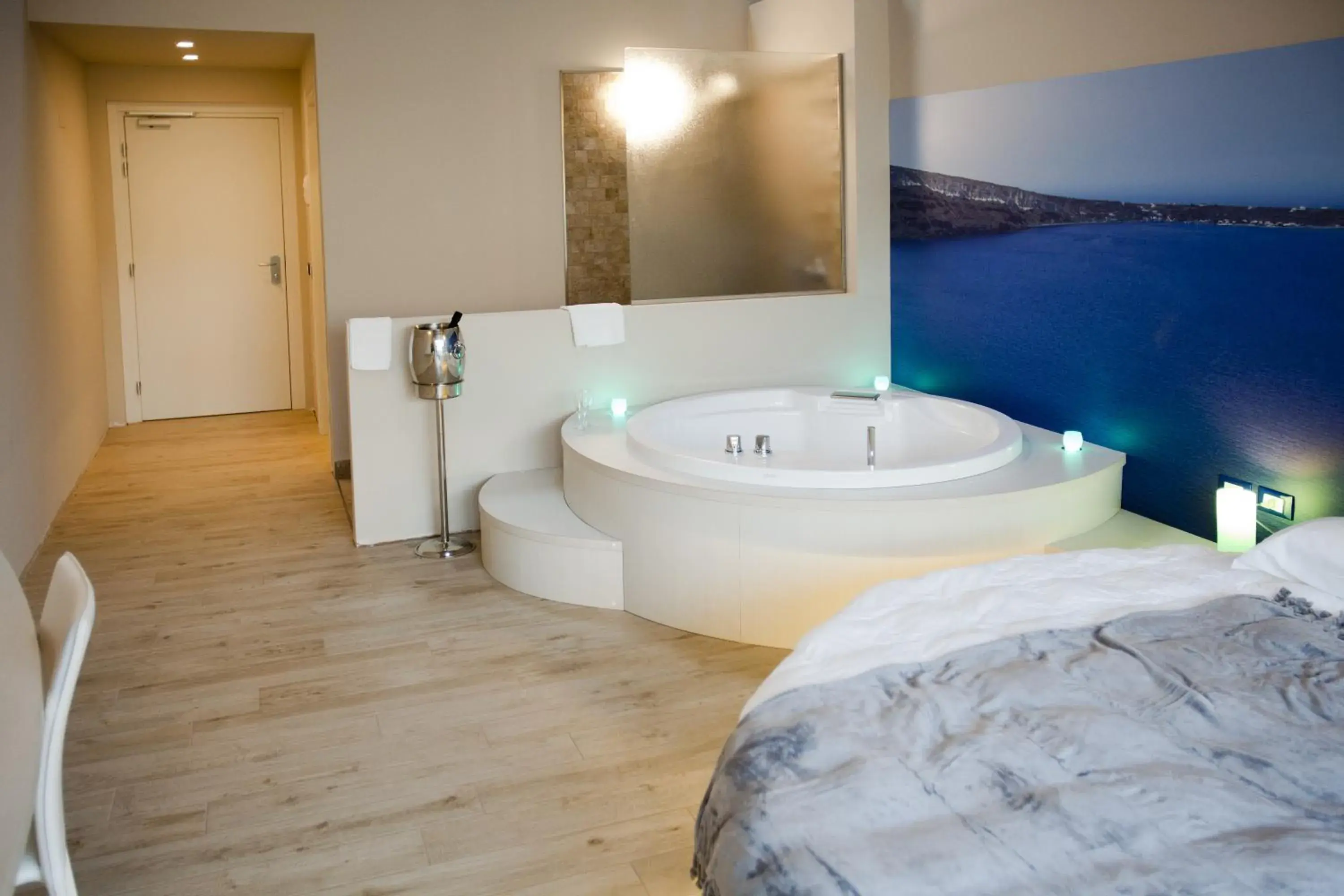 Bed, Bathroom in Hotel Seven Rooms