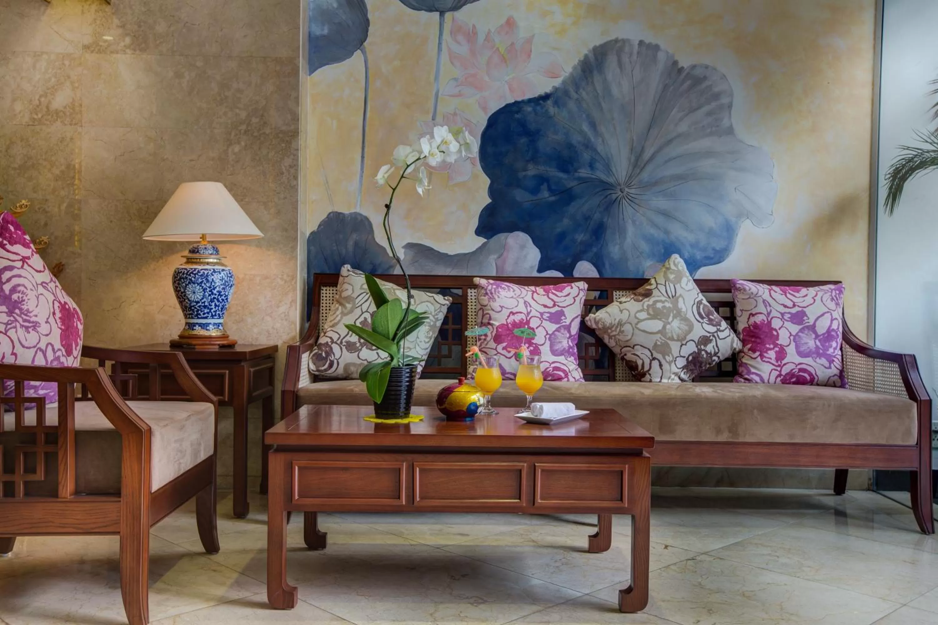 Lobby or reception in Oriental Suites Hotel & Spa