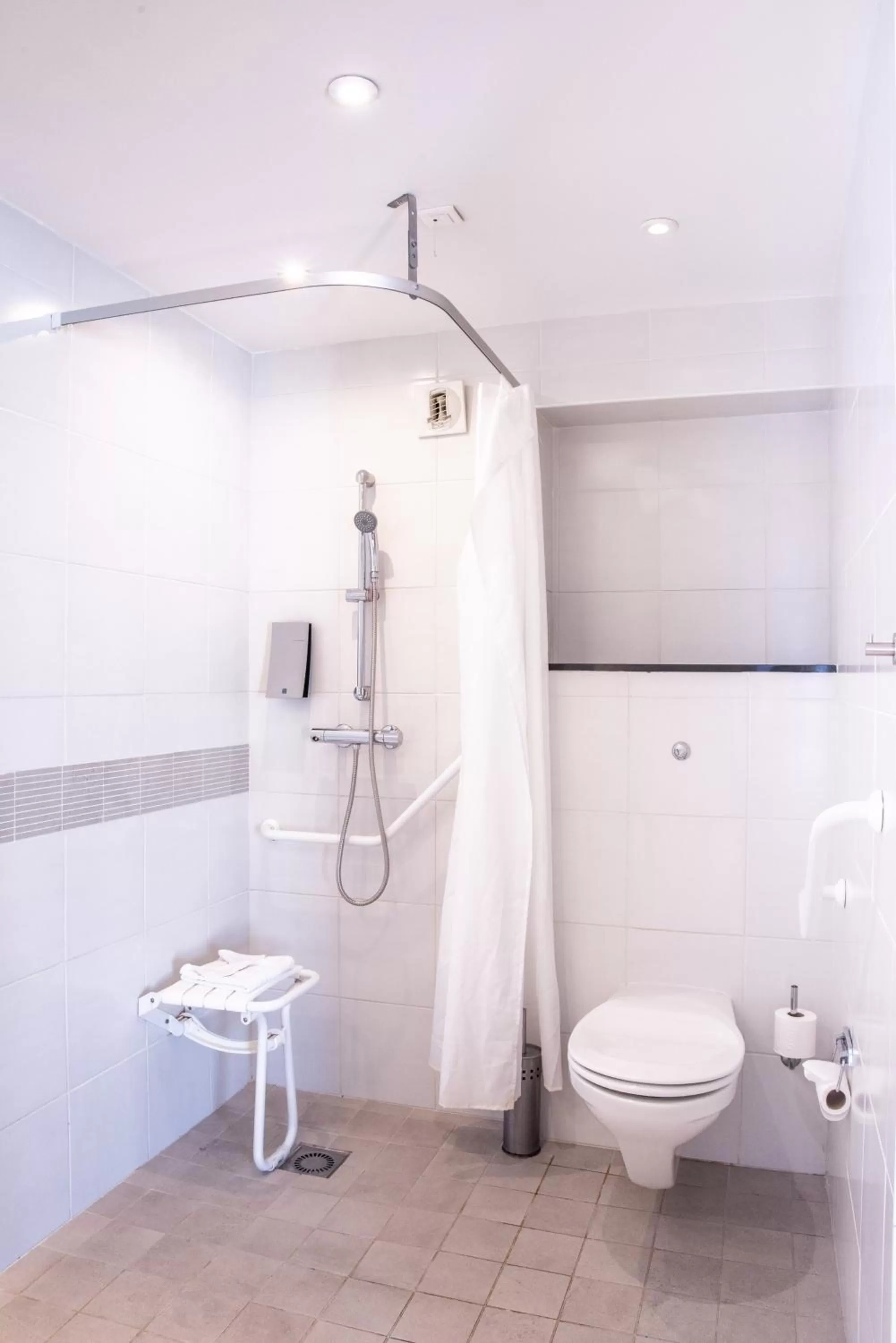 Bathroom in Hôtel Marseille Centre Gare Saint-Charles