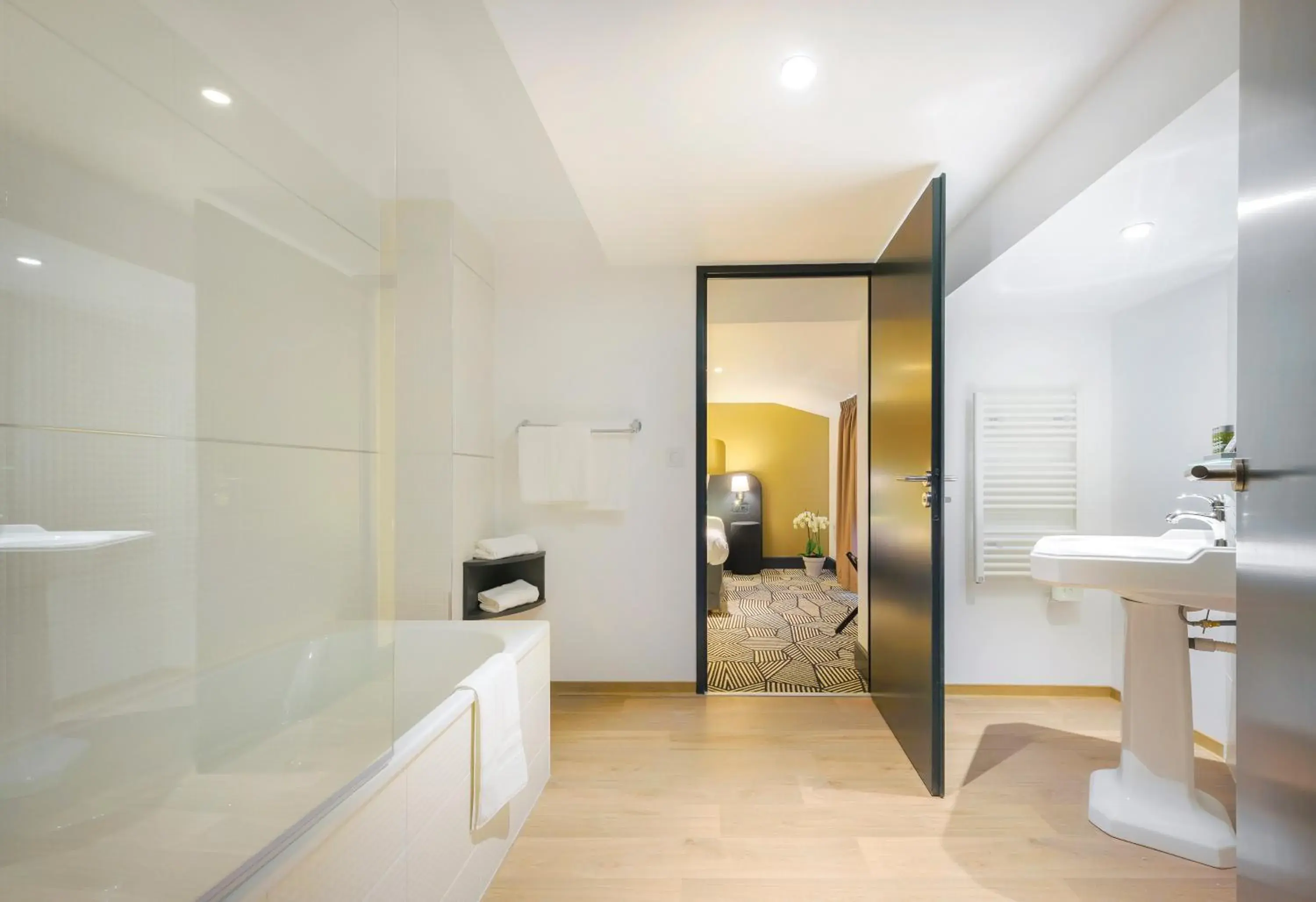 Shower, Bathroom in Appart City Nimes Arenes