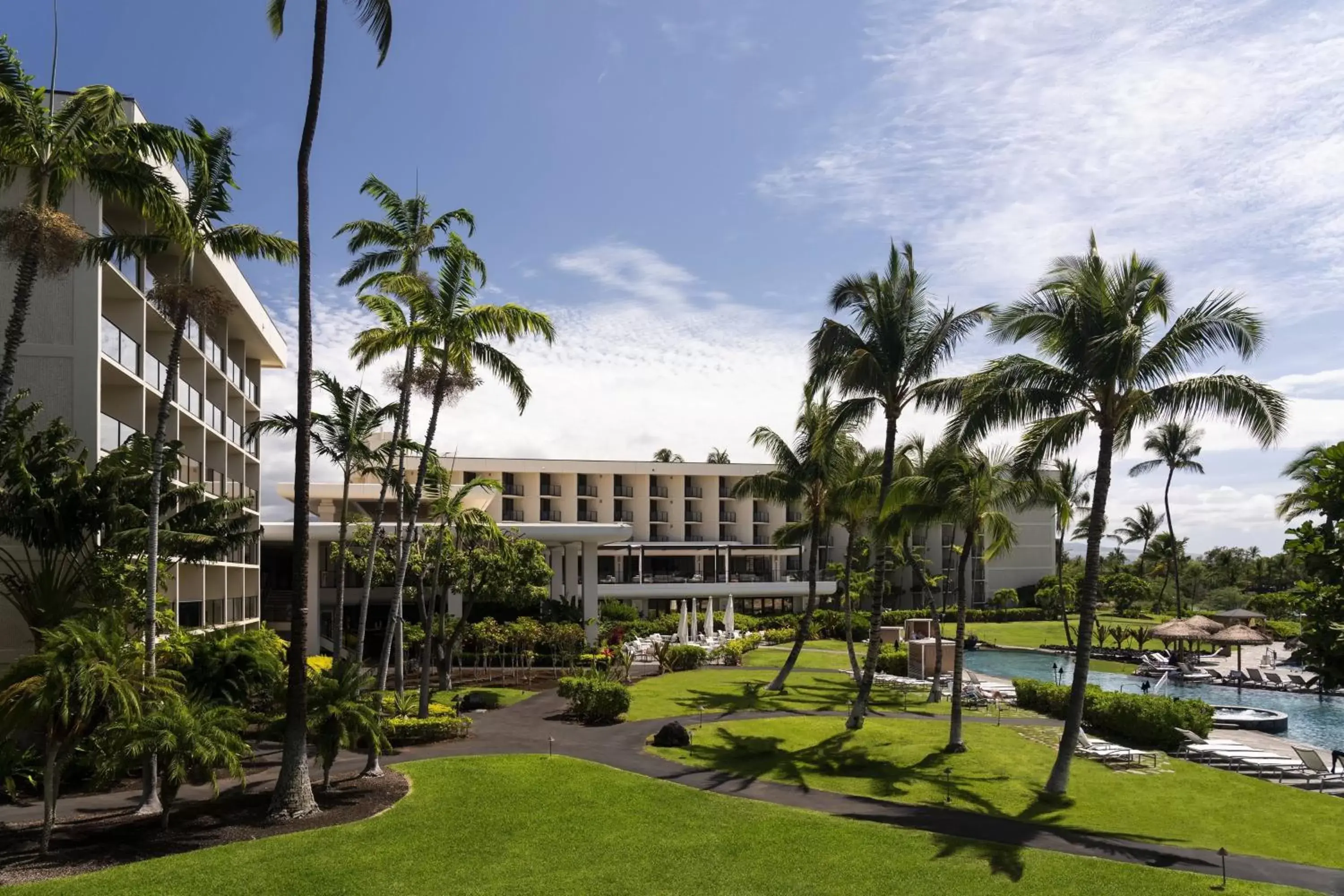 Swimming pool, Property Building in Waikoloa Beach Marriott Resort & Spa
