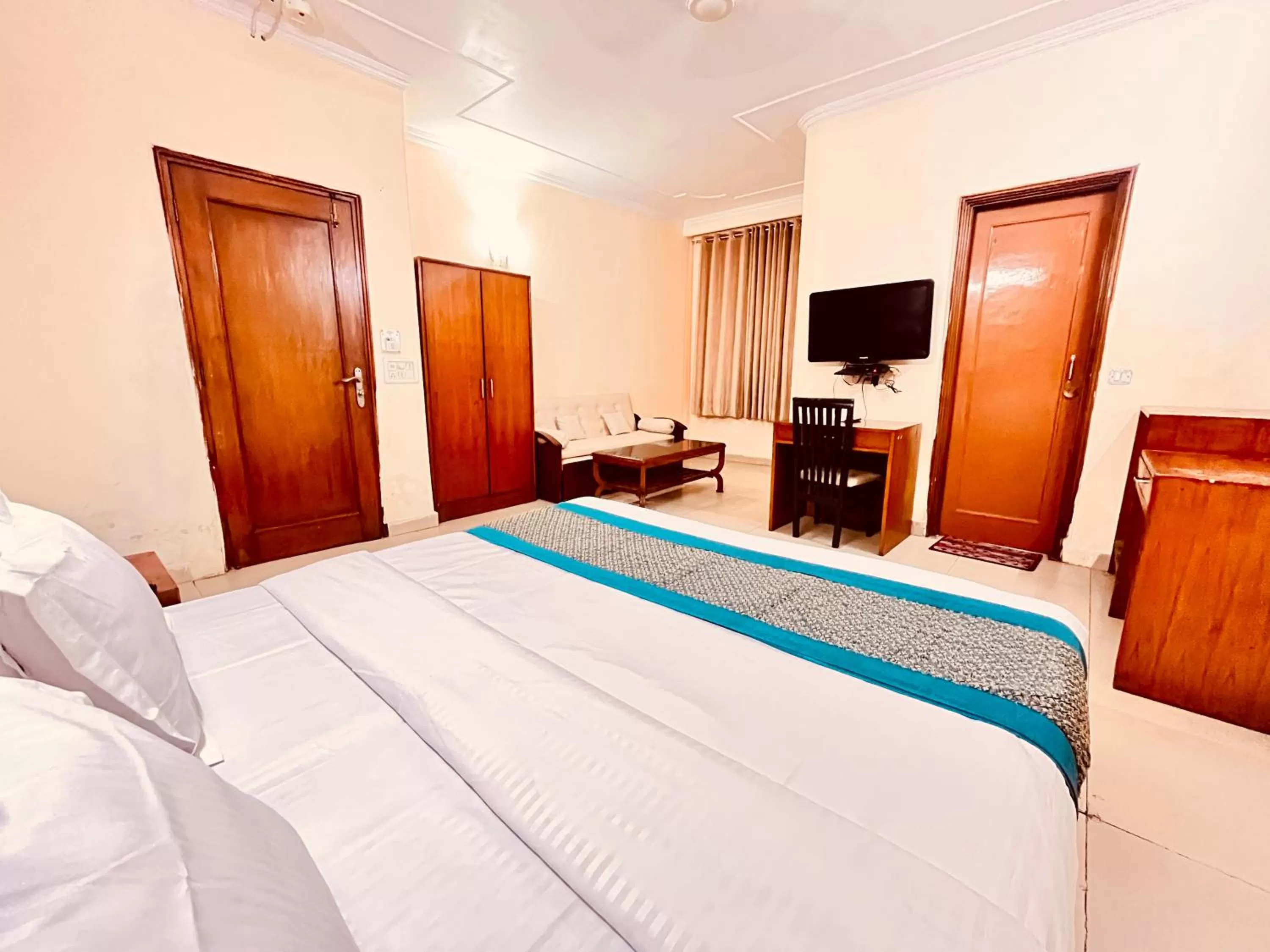 Bed in Ashoka Hotel Karol Bagh Delhi