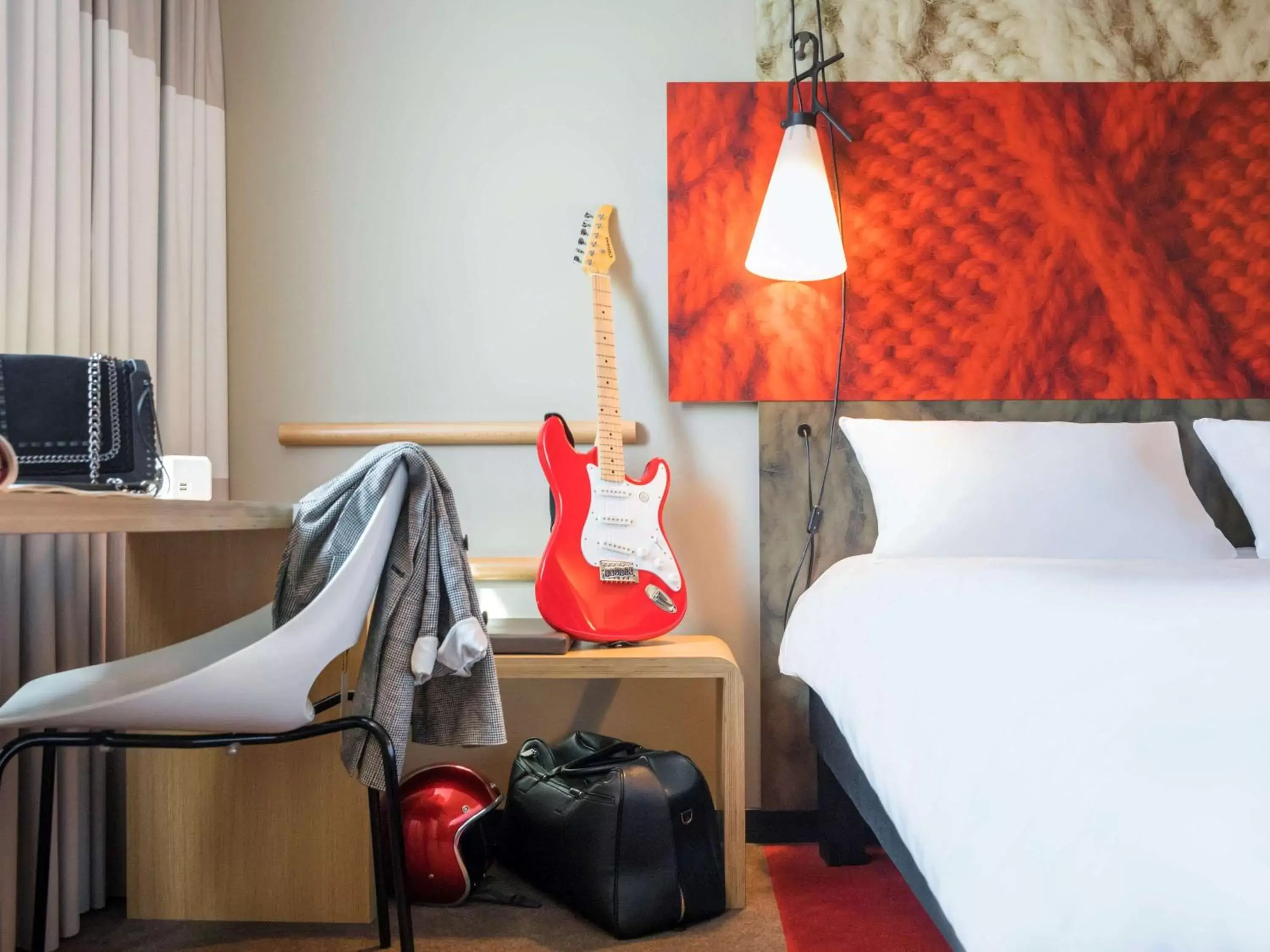 Photo of the whole room in ibis Paris Rueil Malmaison