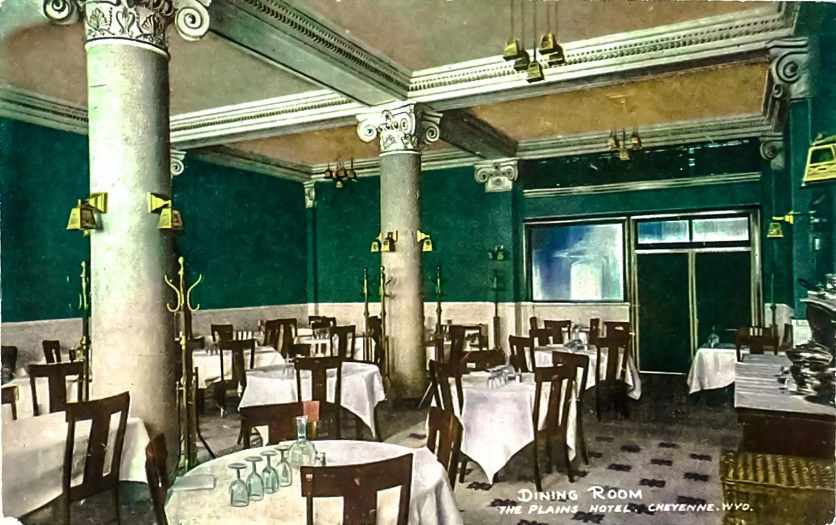 Area and facilities in Historic Plains Hotel