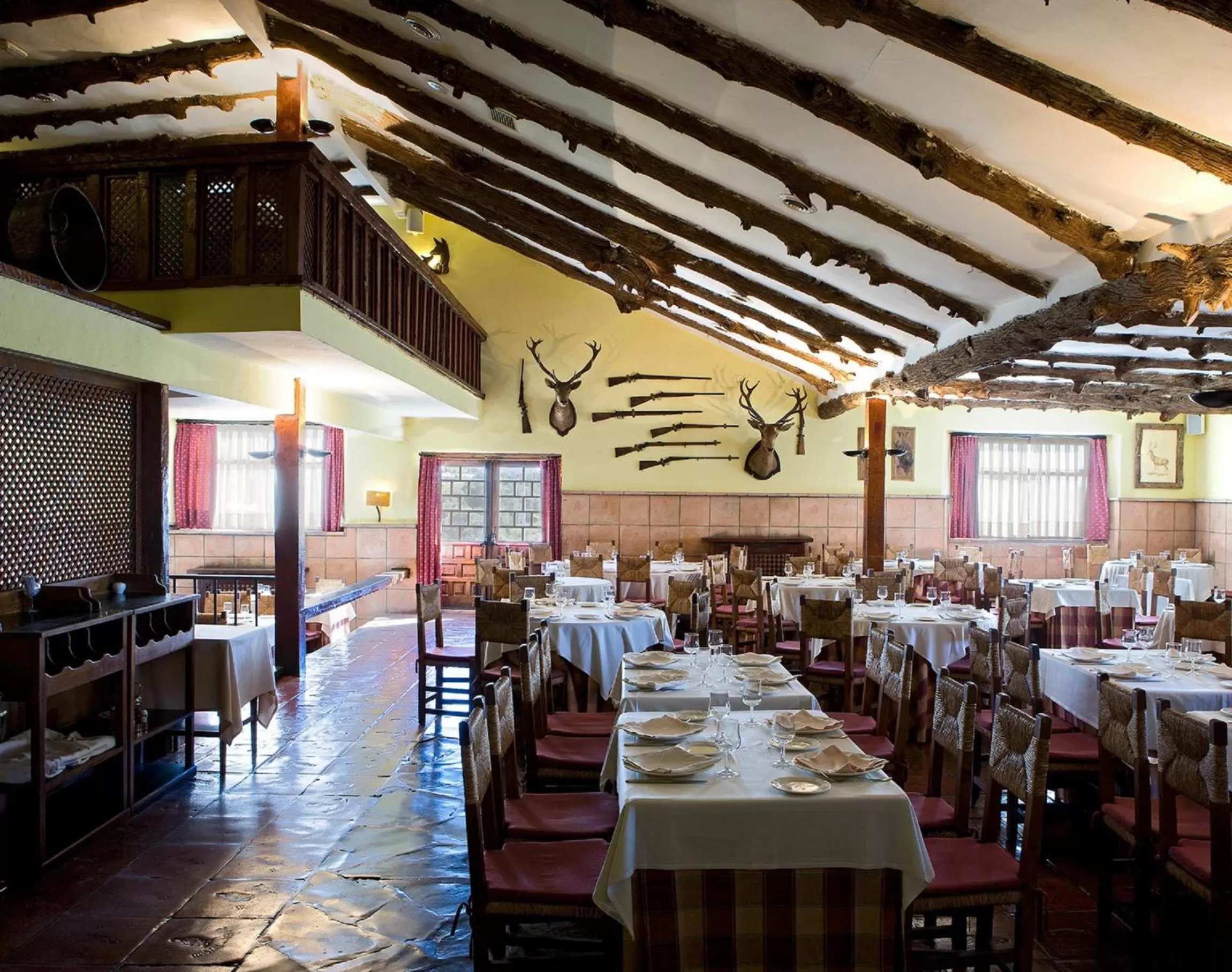 Restaurant/places to eat in Hotel la Perdiz