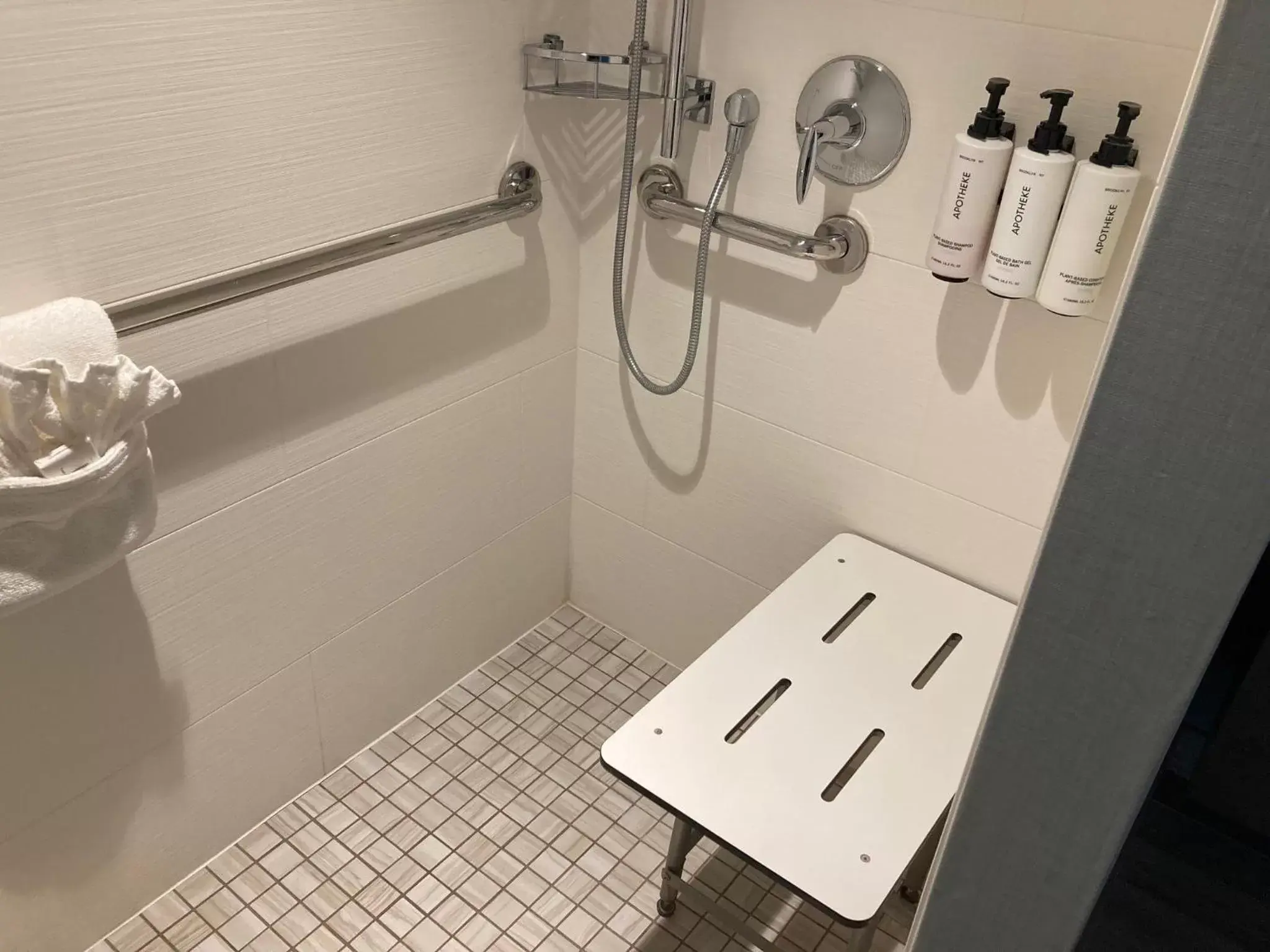 Photo of the whole room, Bathroom in Crowne Plaza Hotel Ventura Beach, an IHG Hotel