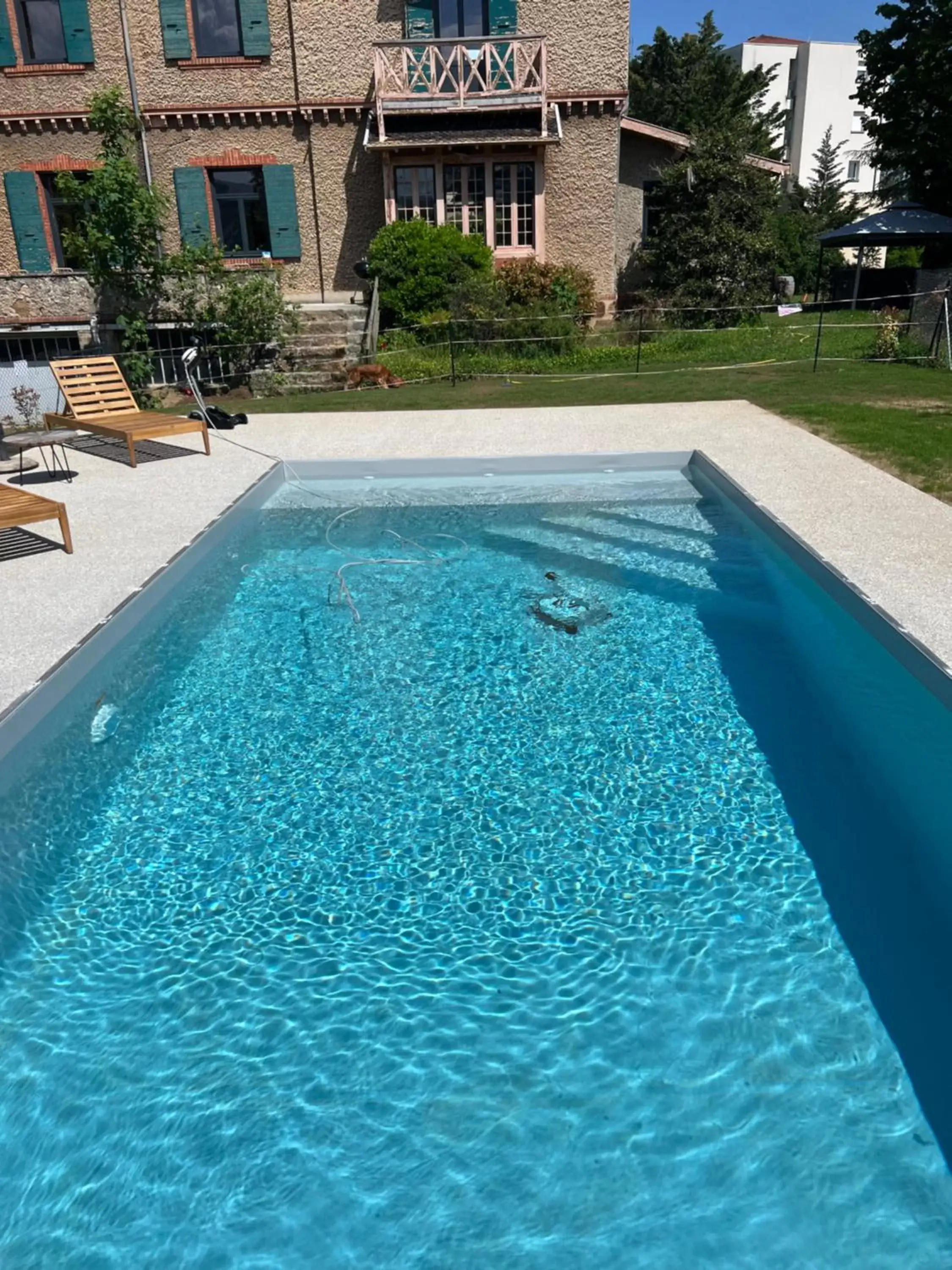 Swimming Pool in O'Cottage double jardin
