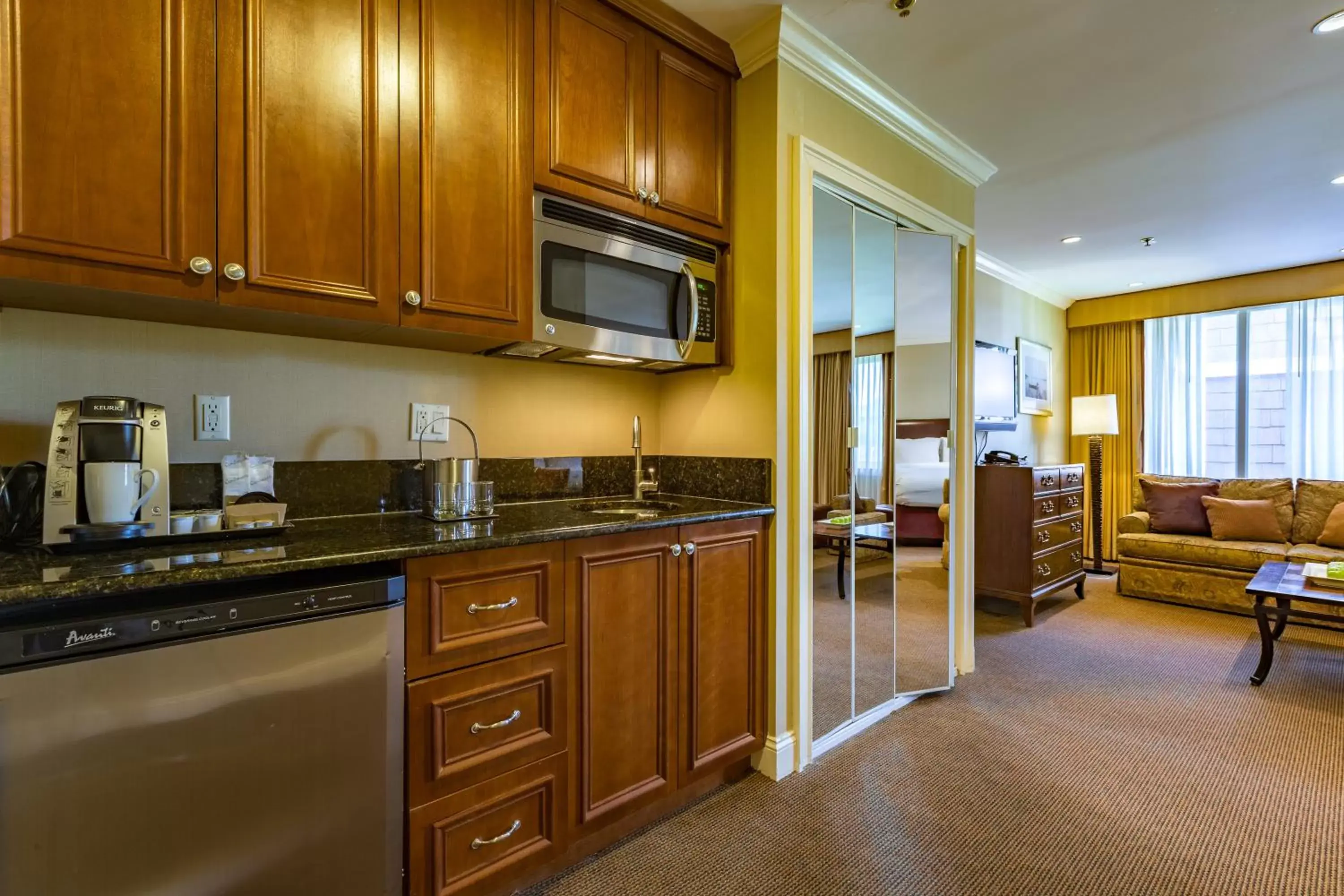 Kitchen or kitchenette, Kitchen/Kitchenette in Sleepy Hollow Hotel