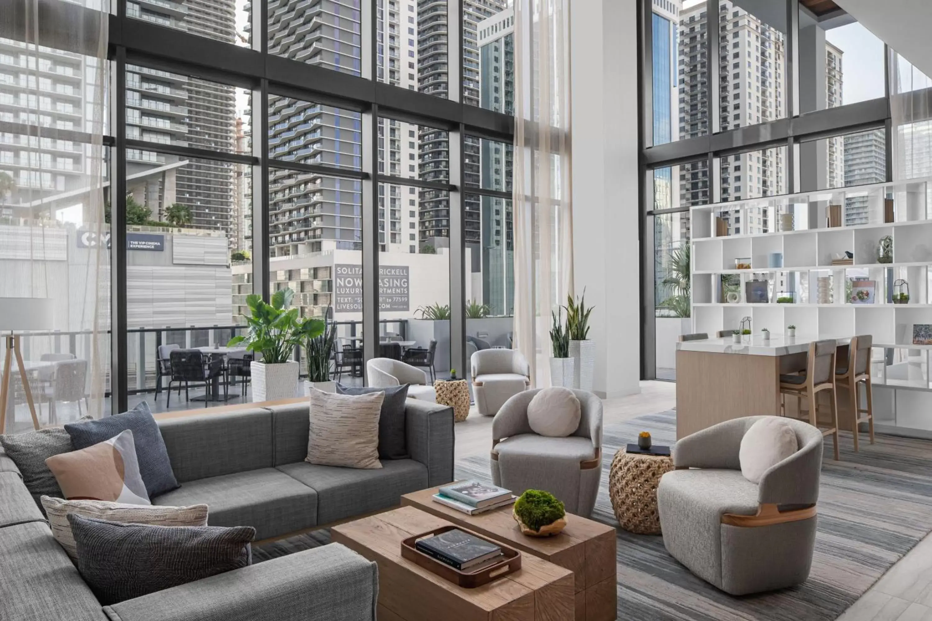 Lounge or bar, Lobby/Reception in Element Miami Brickell