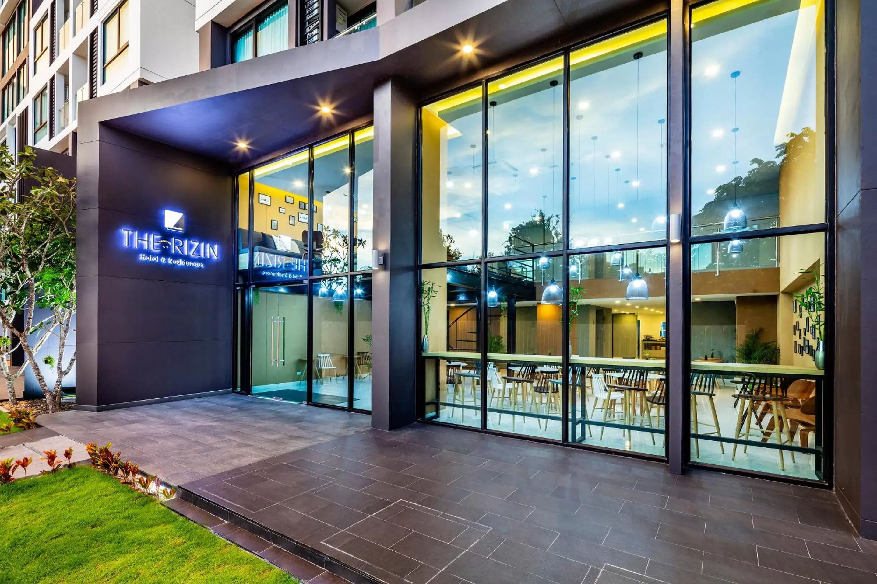 Facade/entrance in The Rizin Facade/entrance in The Rizin