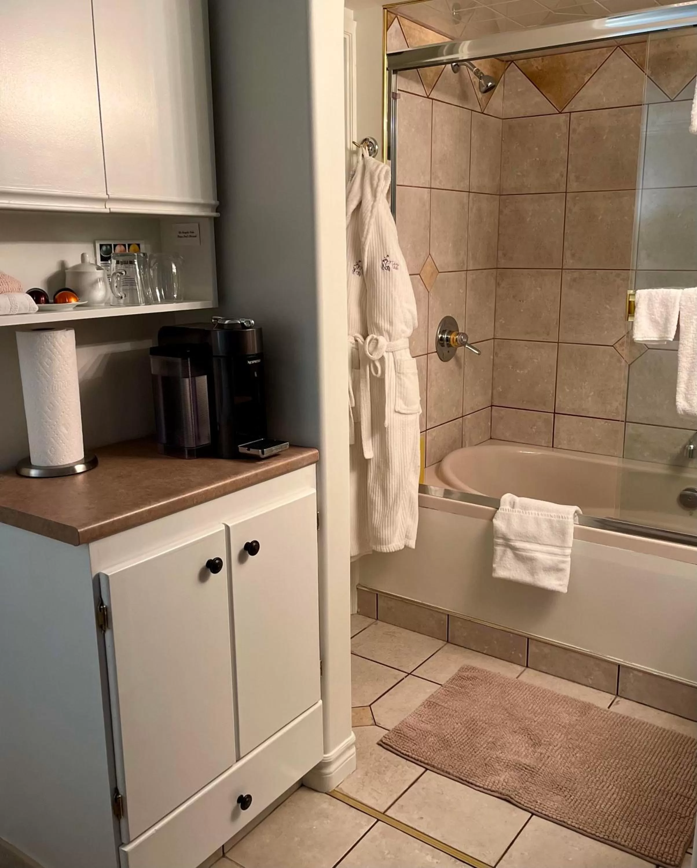 Bathroom in A Vista Villa Couples Retreat