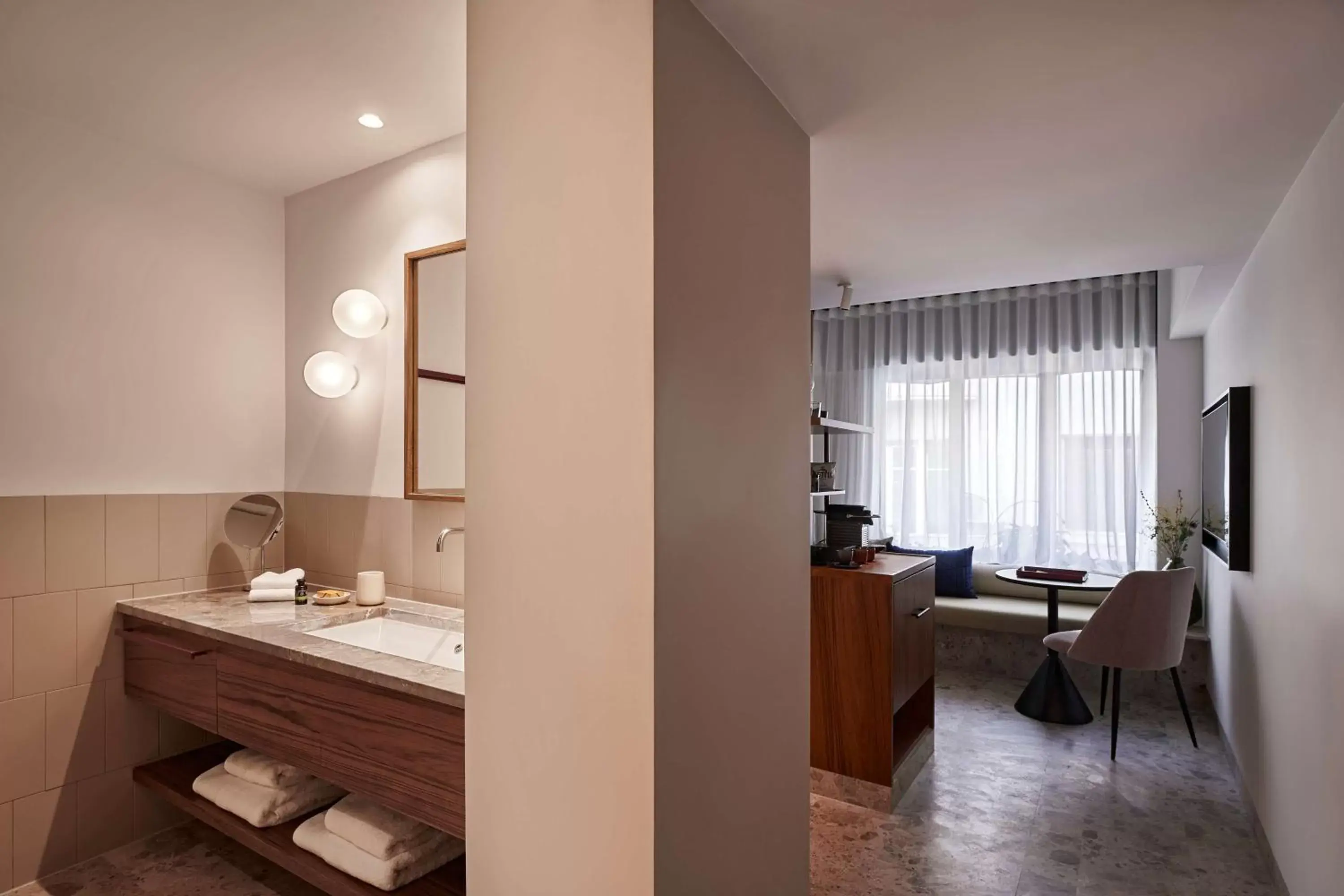 Bedroom, Bathroom in The Social Athens Hotel, a member of Radisson Individuals