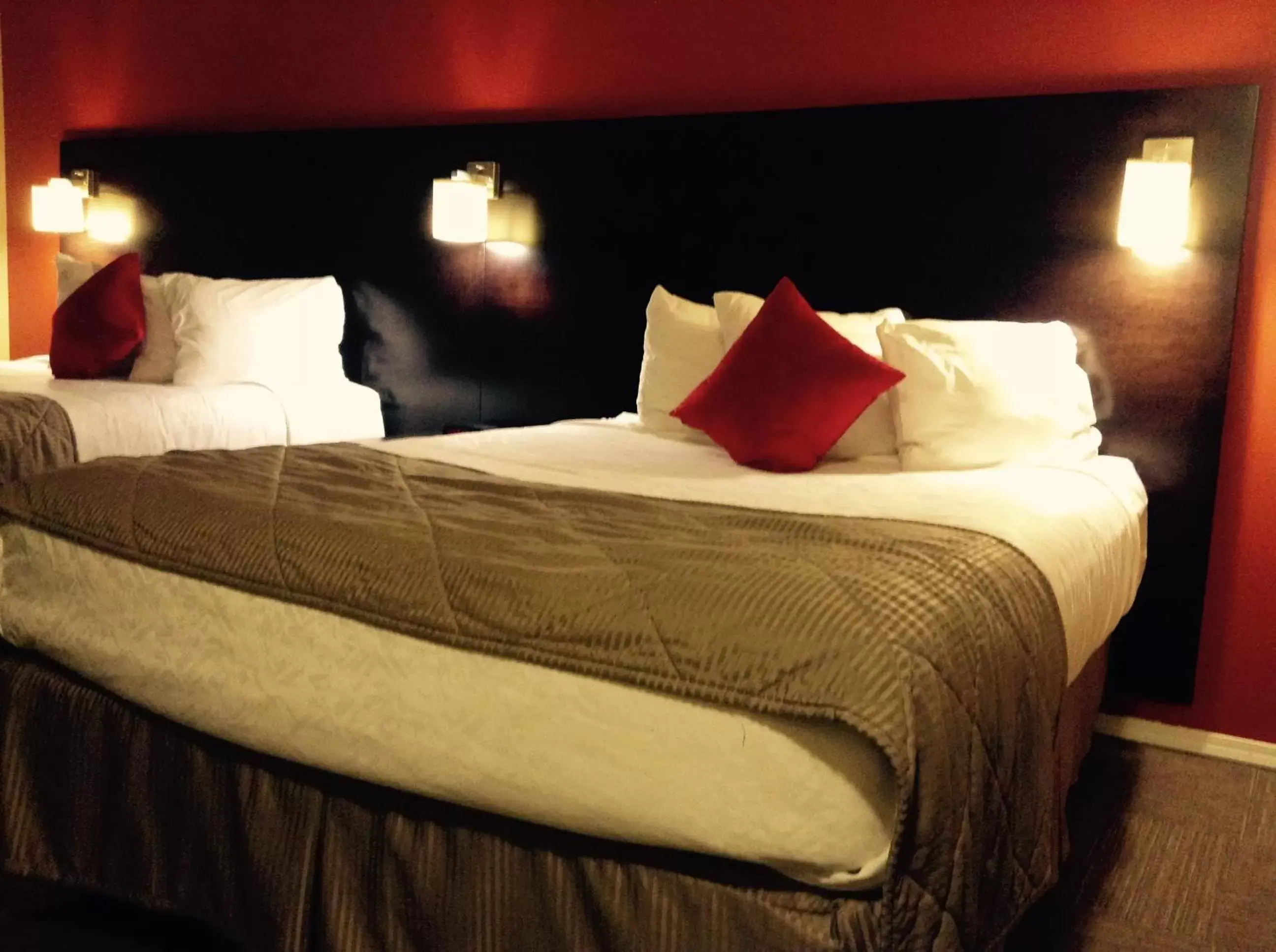 Bed in Super 8 by Wyndham West Kelowna BC Bed in Super 8 by Wyndham West Kelowna BC