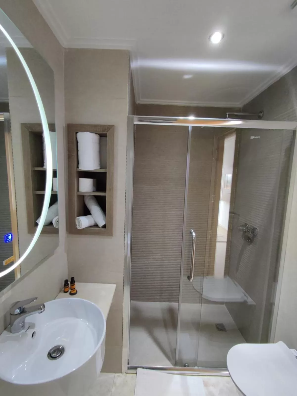 Shower in LOTUS HOTEL Casanearshore