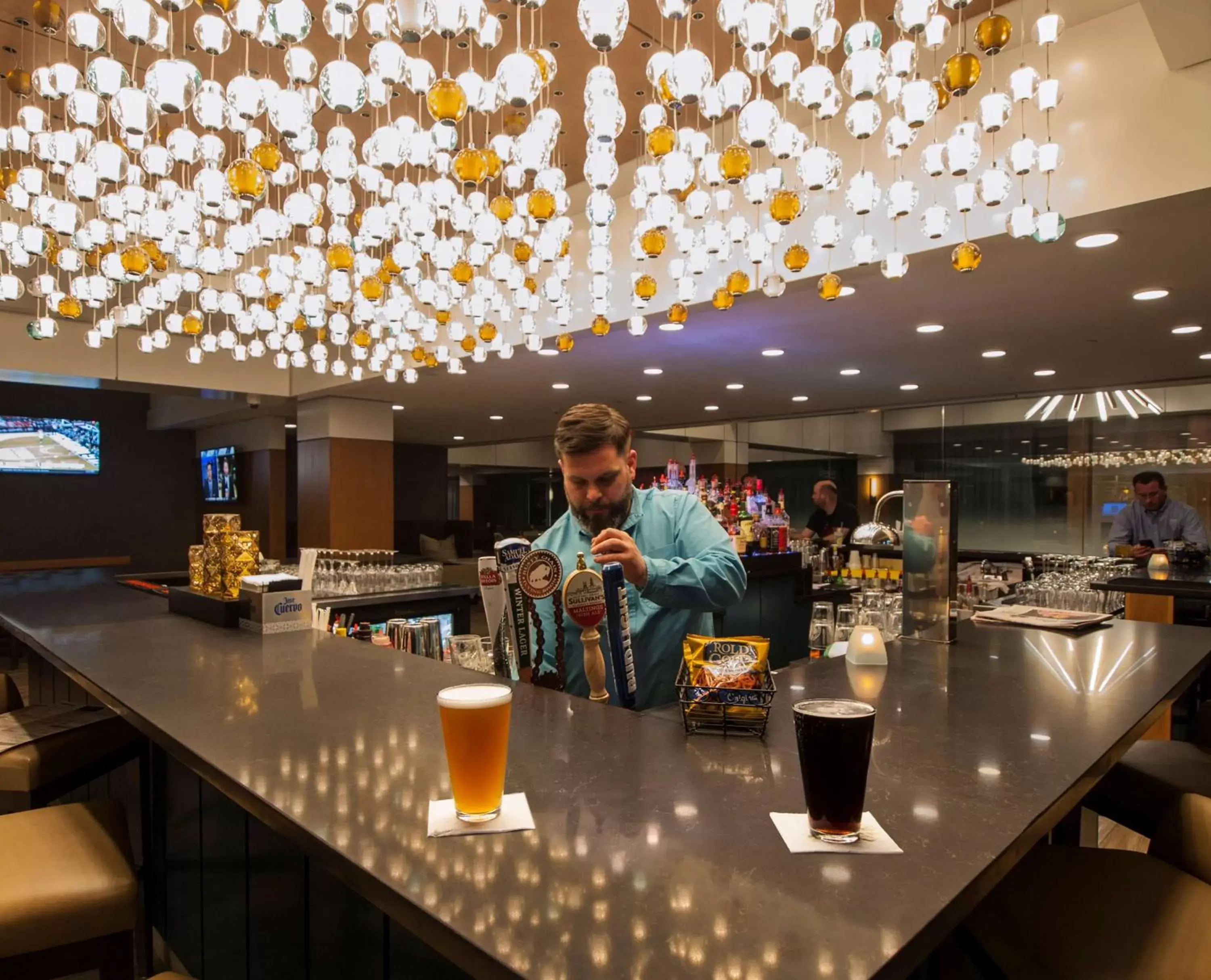 Lounge or bar in DoubleTree by Hilton Hotel Niagara Falls New York