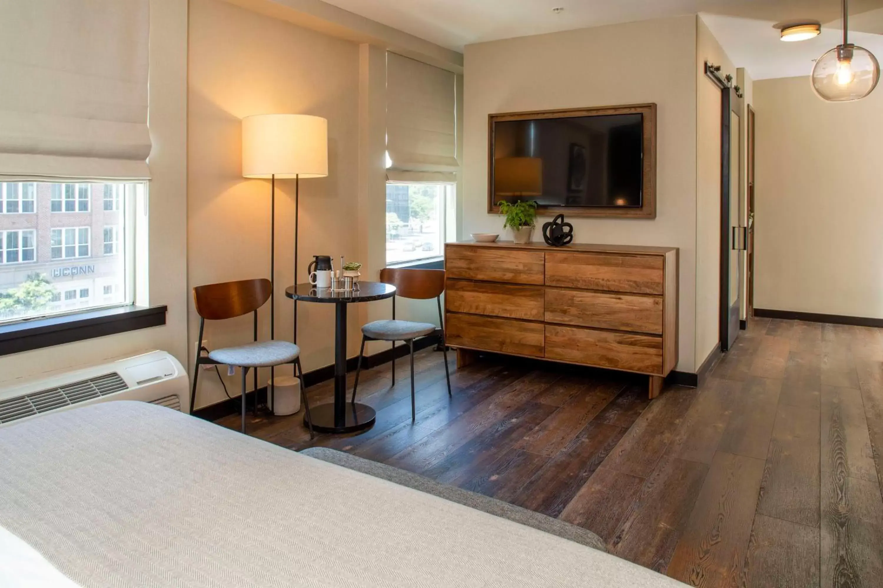 Bed in The Lloyd Stamford, Tapestry Collection by Hilton Bed in The Lloyd Stamford, Tapestry Collection by Hilton