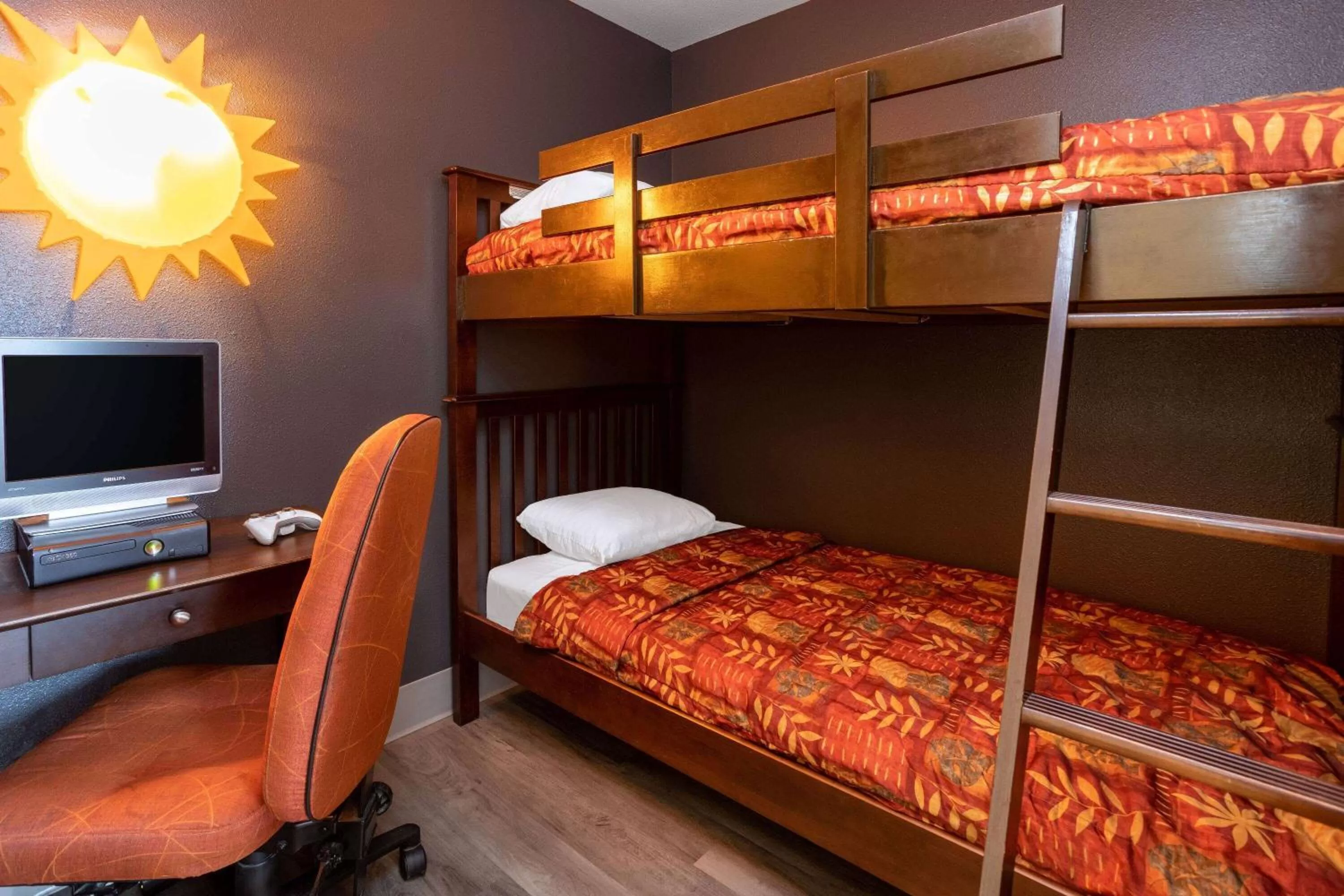 Bed in Super 8 by Wyndham Quebec City