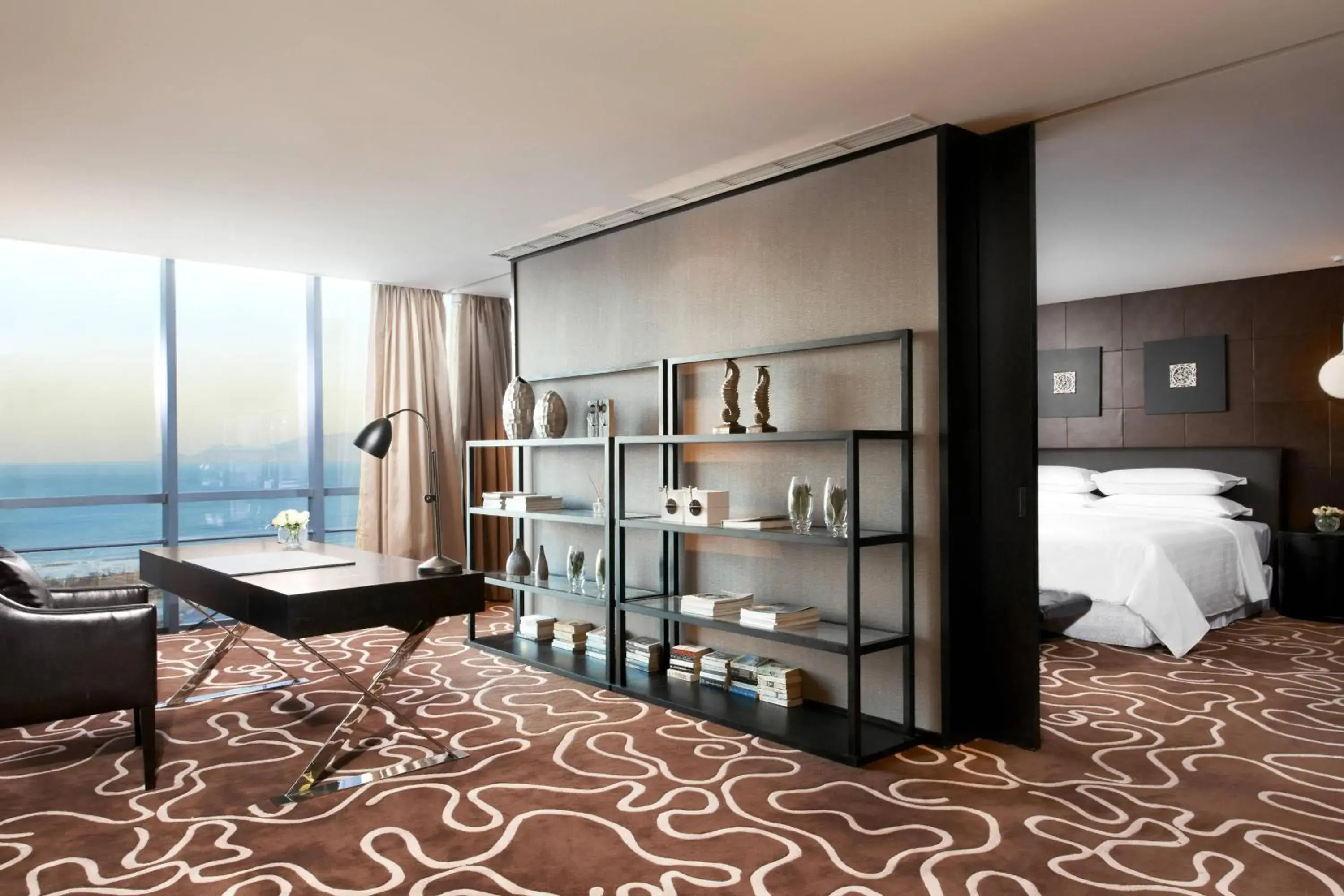 Bedroom in Four Points by Sheraton Qingdao, West Coast
