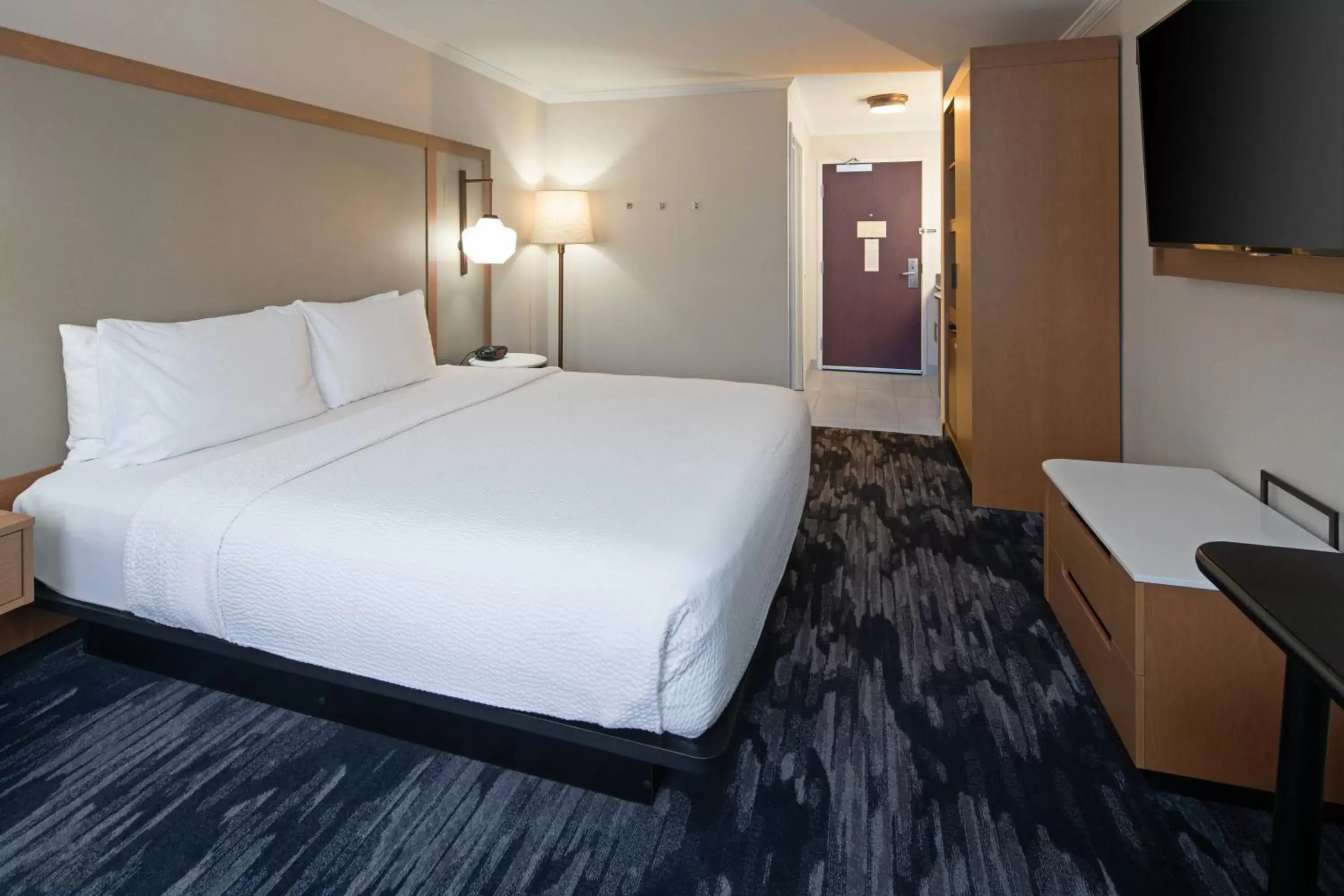 Photo of the whole room, Bed in Fairfield by Marriott Inn & Suites Seattle Sea-Tac Airport