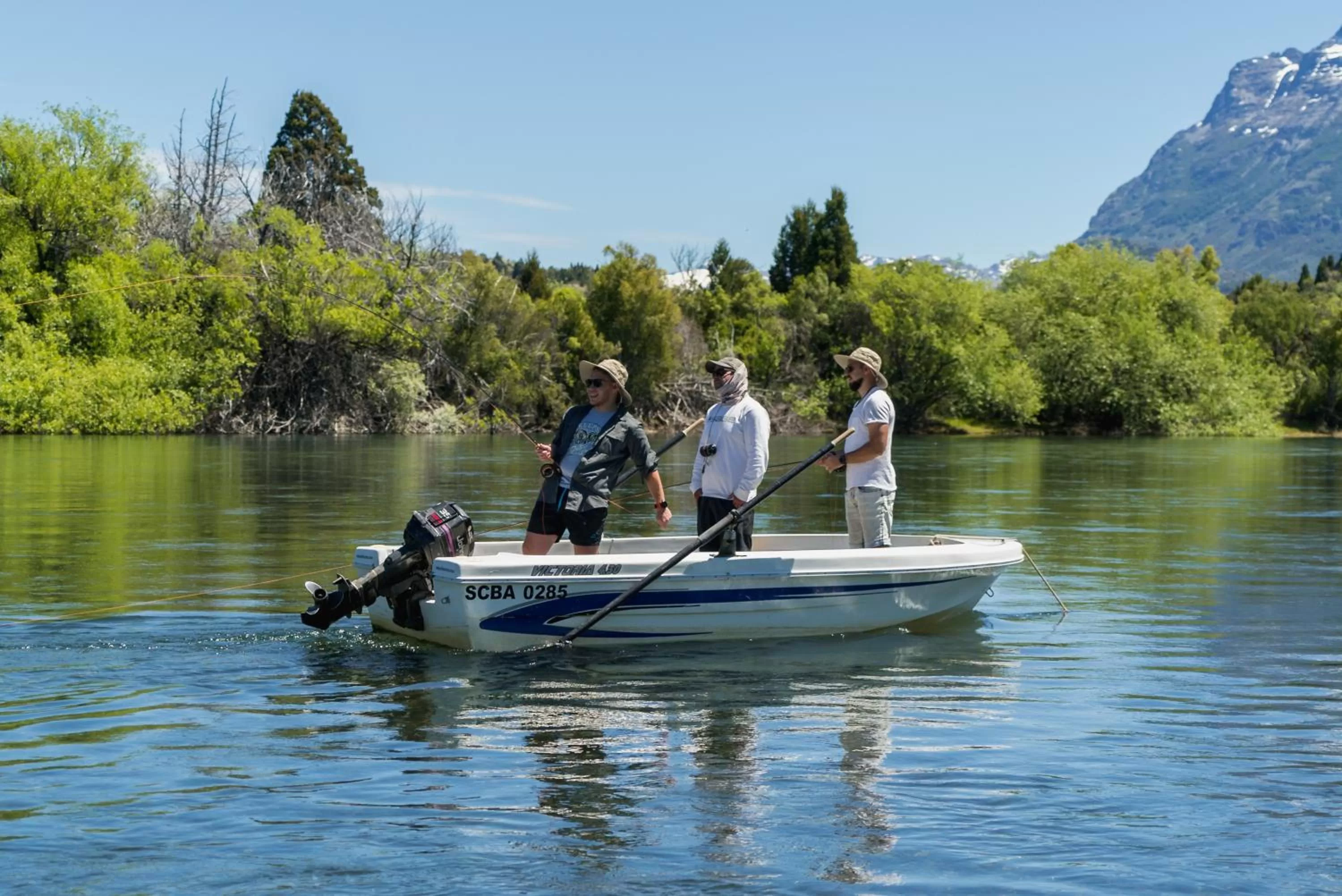 People, Canoeing in Challhuaquen Lodge