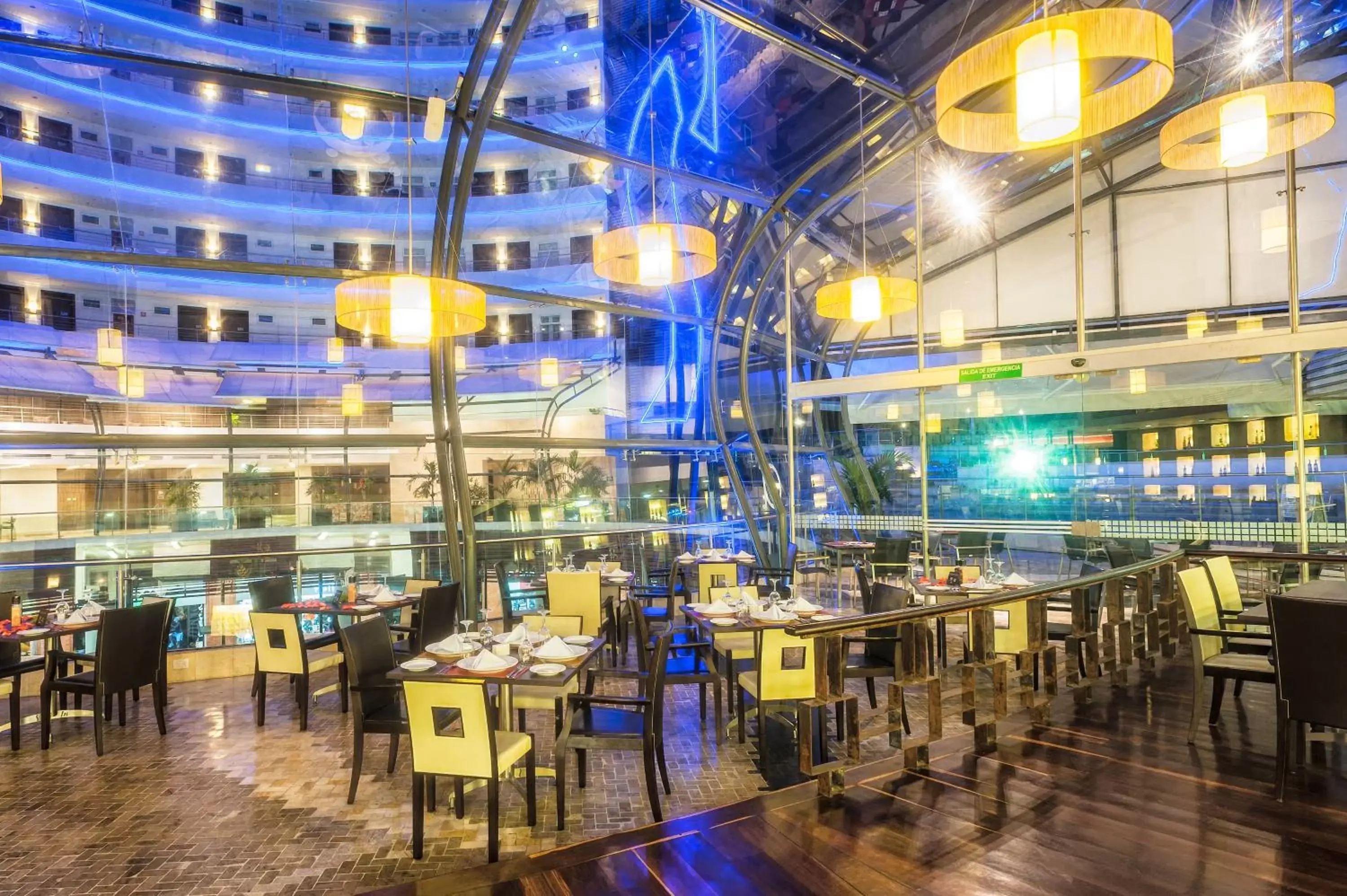 Restaurant/places to eat in Hotel Spiwak Chipichape Cali Restaurant/places to eat in Hotel Spiwak Chipichape Cali